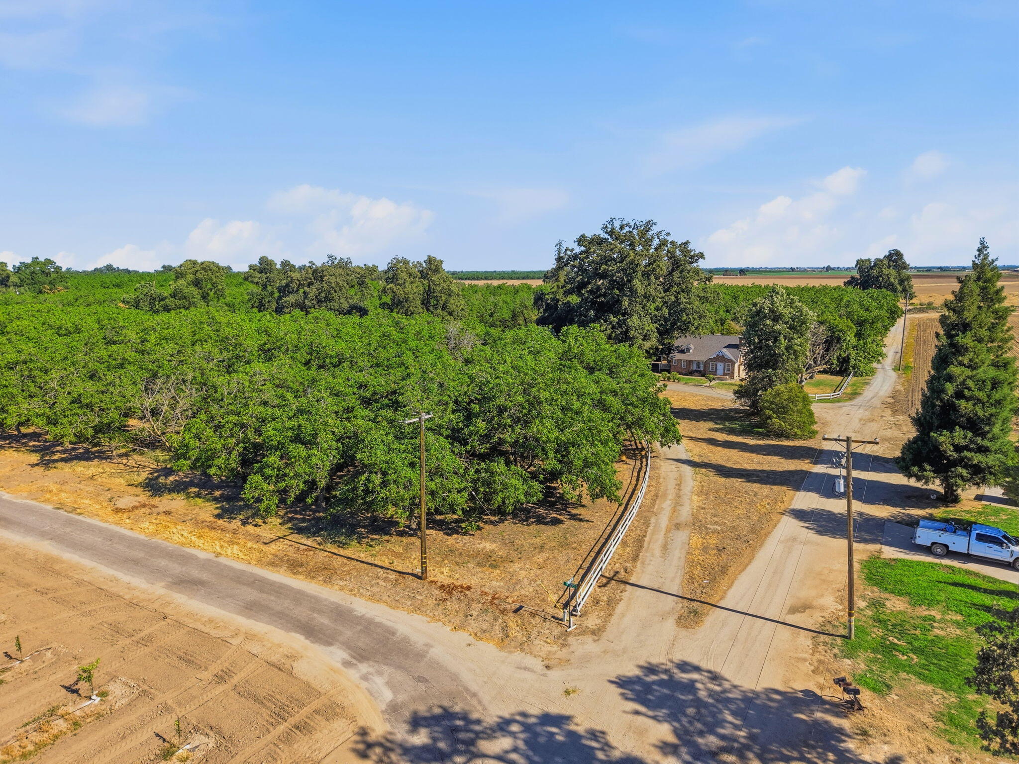 21530 Tiburcio Ave, Laton, CA 93242