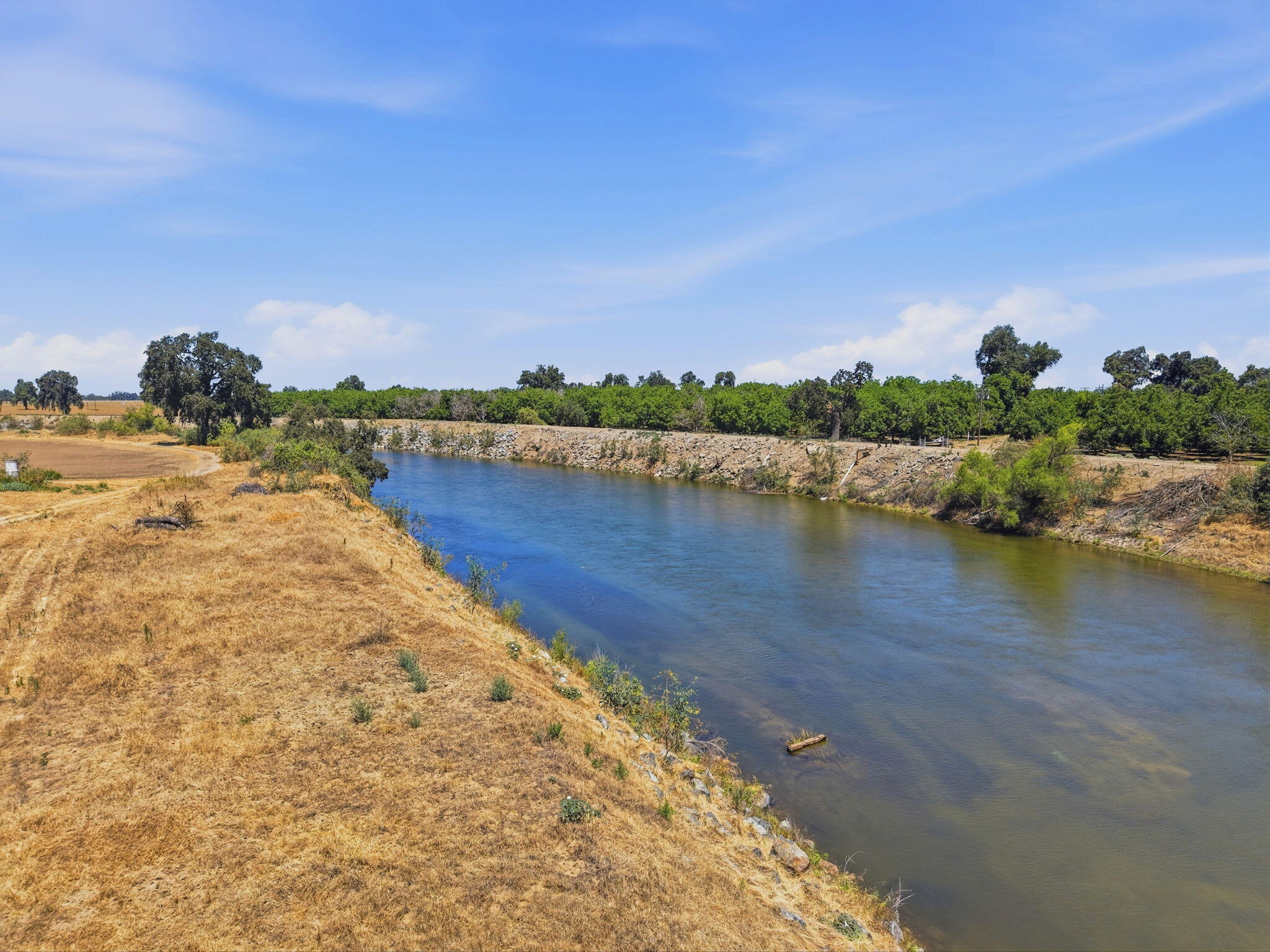 21530 Tiburcio Ave, Laton, CA 93242