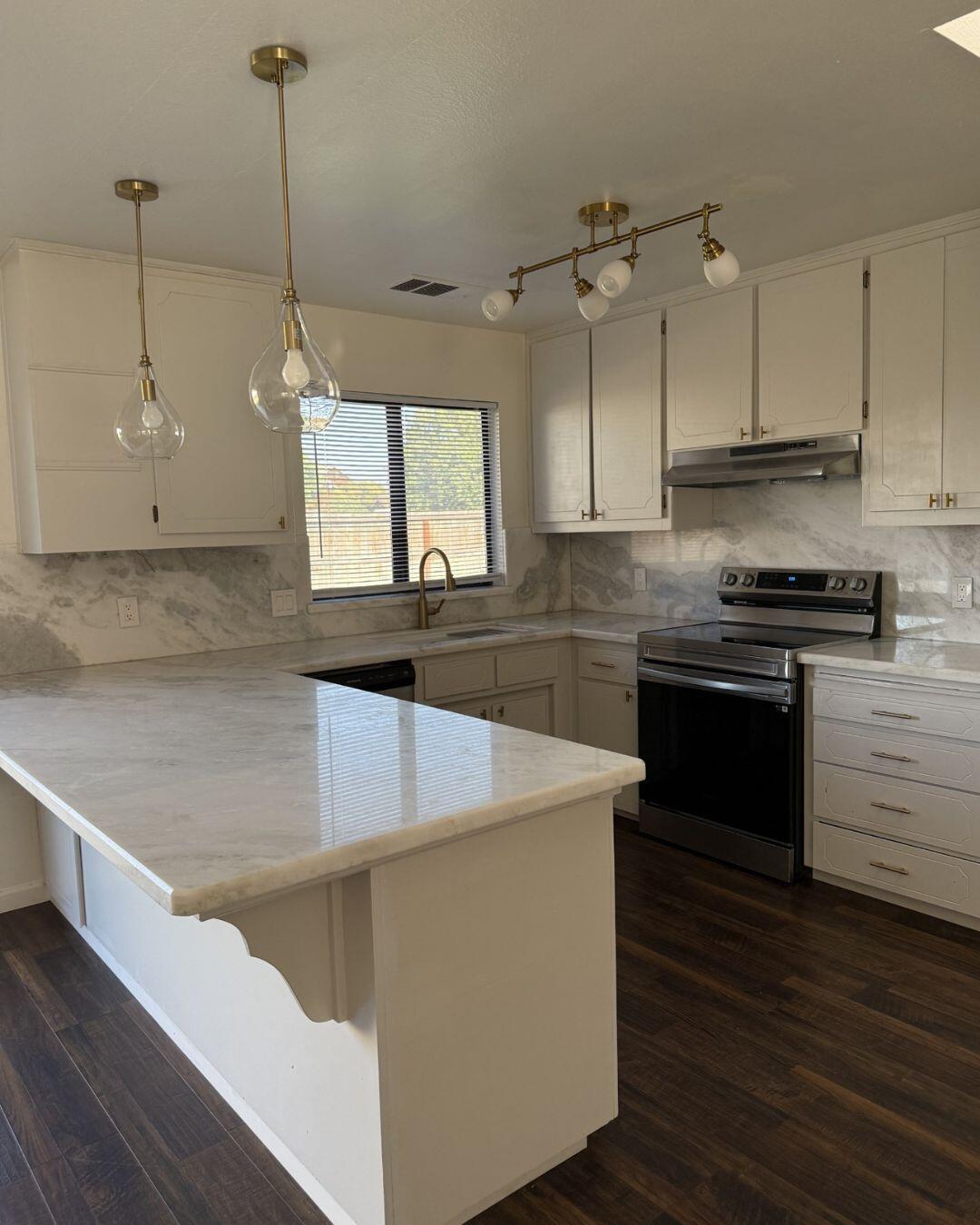 8775 Frontier St, Hanford, CA 93230