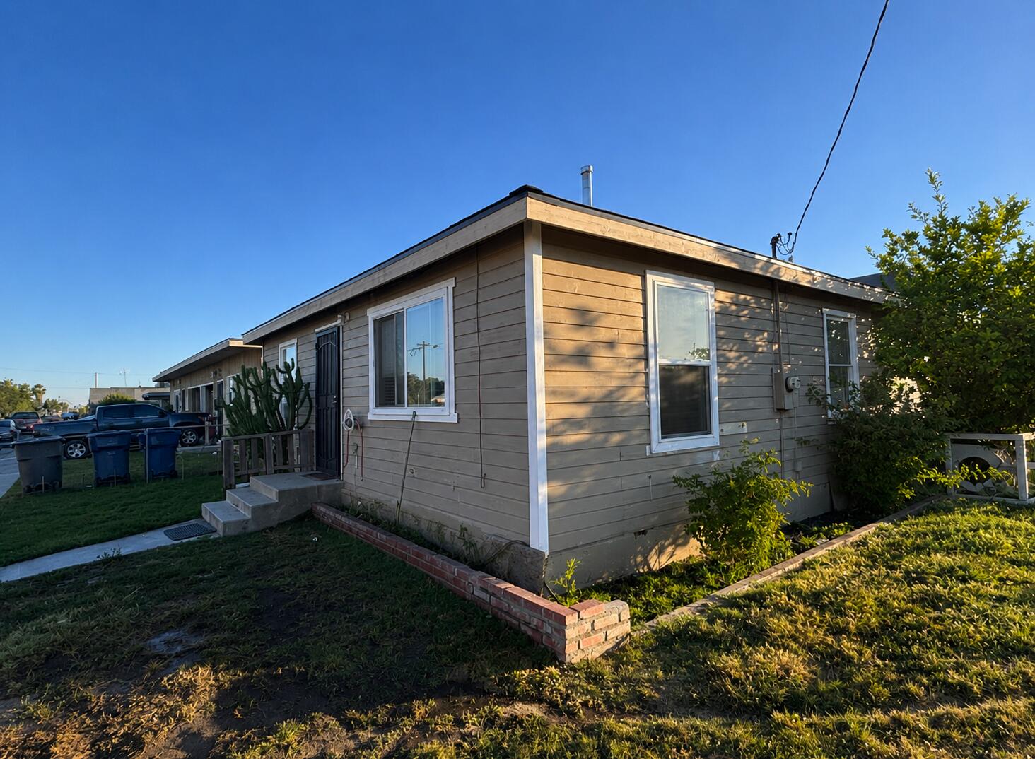 301 S Pratt St, Tulare, CA 93274