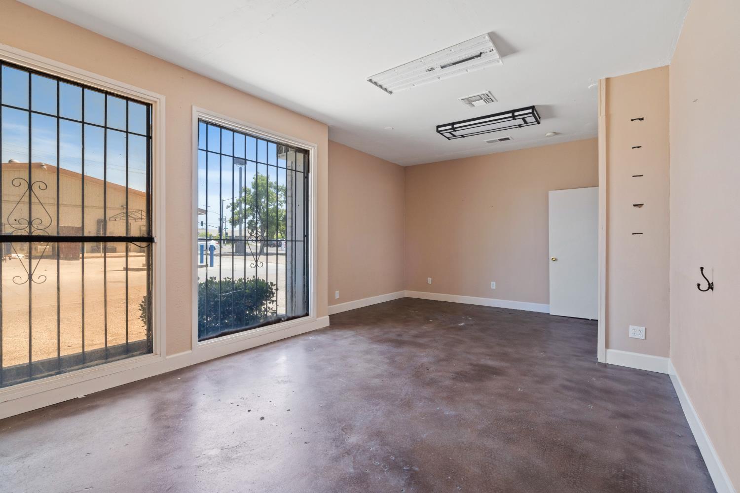 4141 E Gettysburg Ave, Fresno, CA 93726
