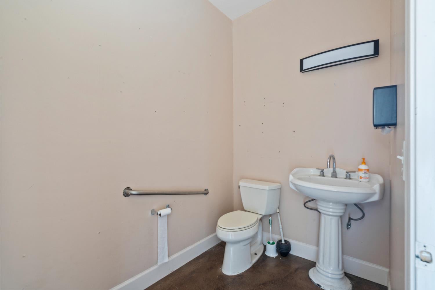 4141 E Gettysburg Ave, Fresno, CA 93726