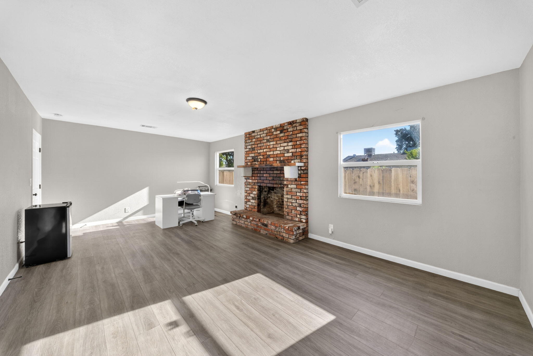 1919 N Bridge St, Visalia, CA 93291