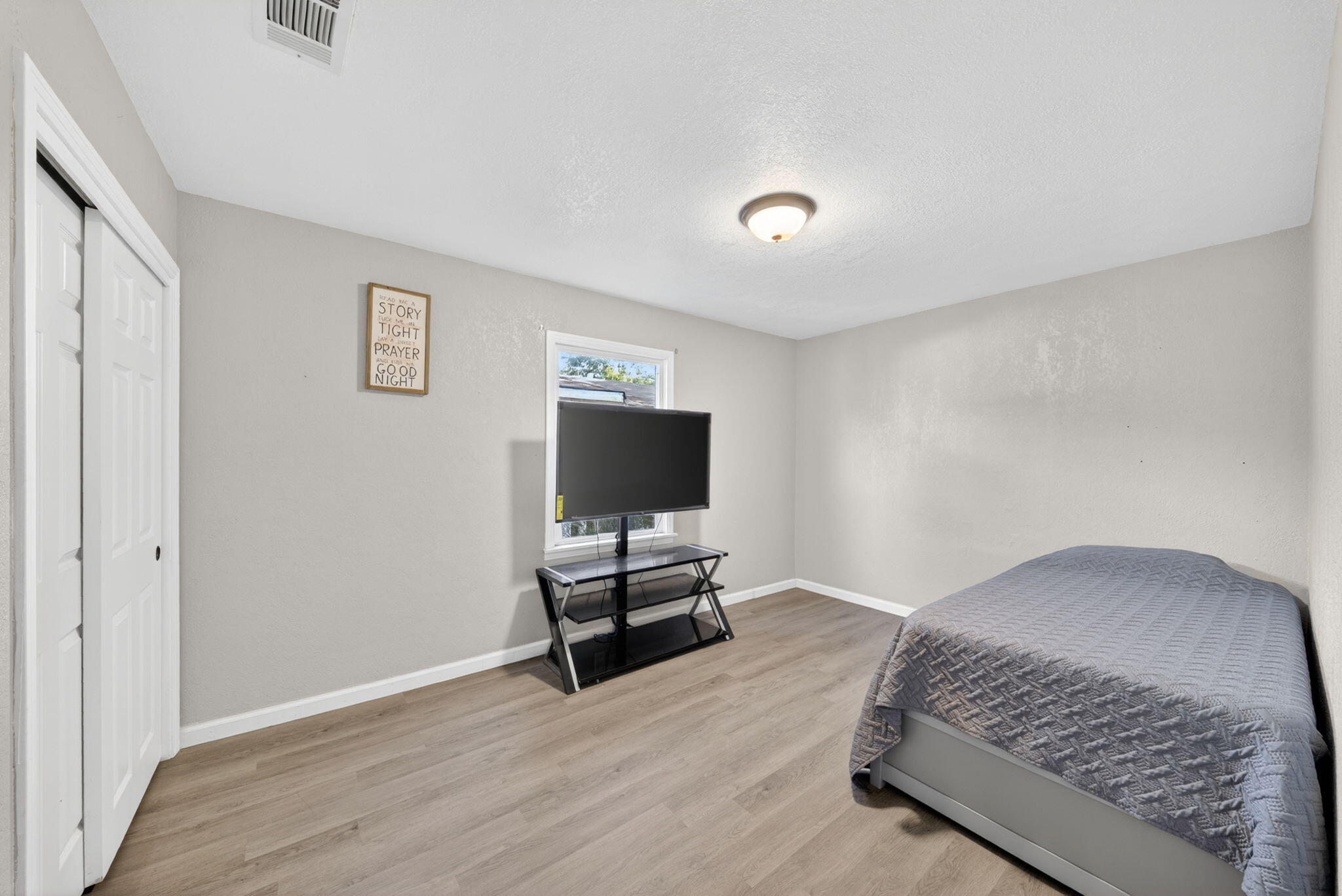 1919 N Bridge St, Visalia, CA 93291