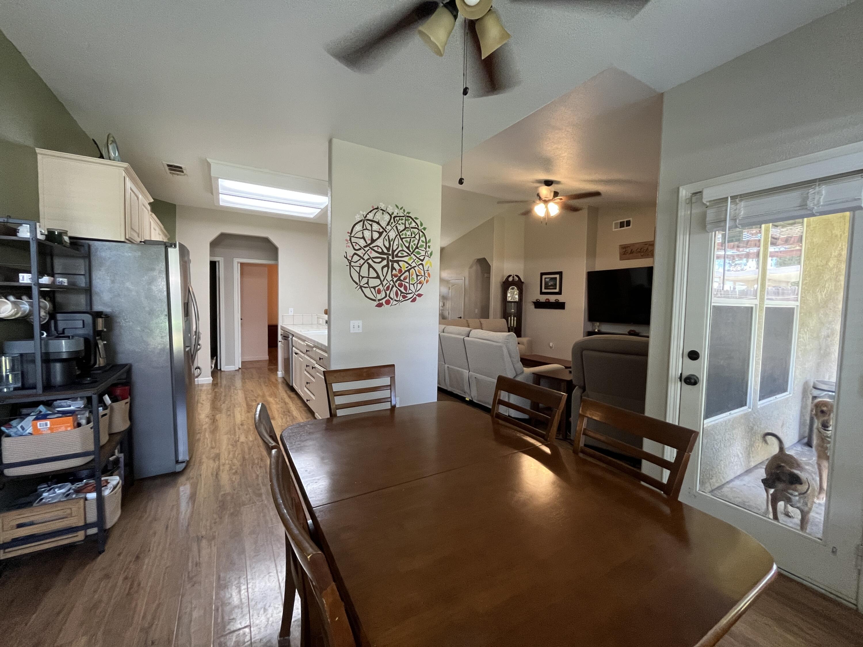 4646 W Manor Ct, Visalia, CA 93291