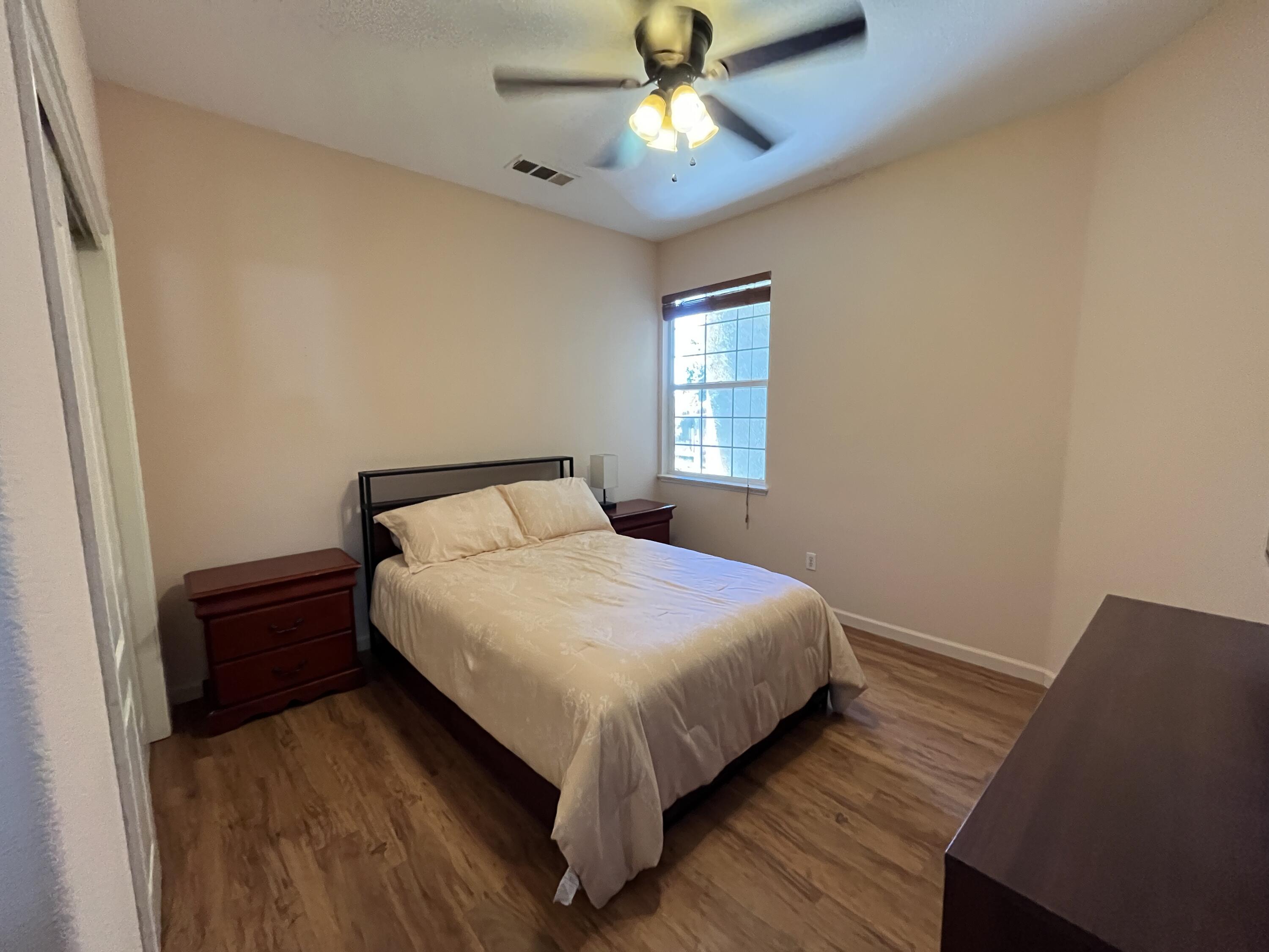 4646 W Manor Ct, Visalia, CA 93291