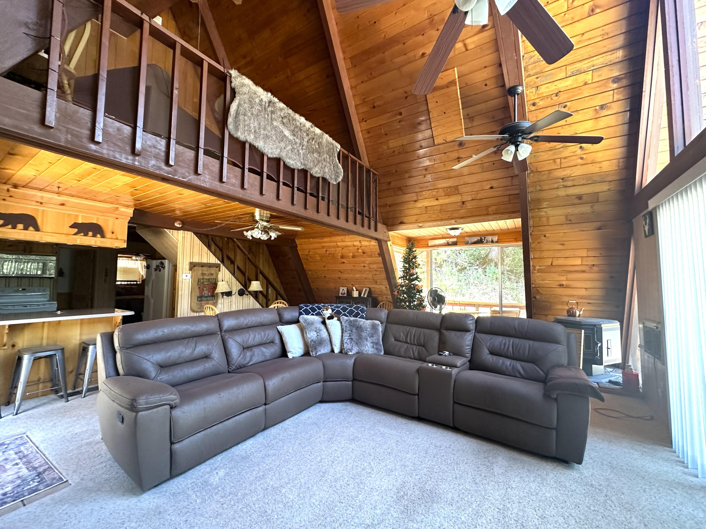 45453 Manter Meadow Dr, California Hot Springs, CA 93207