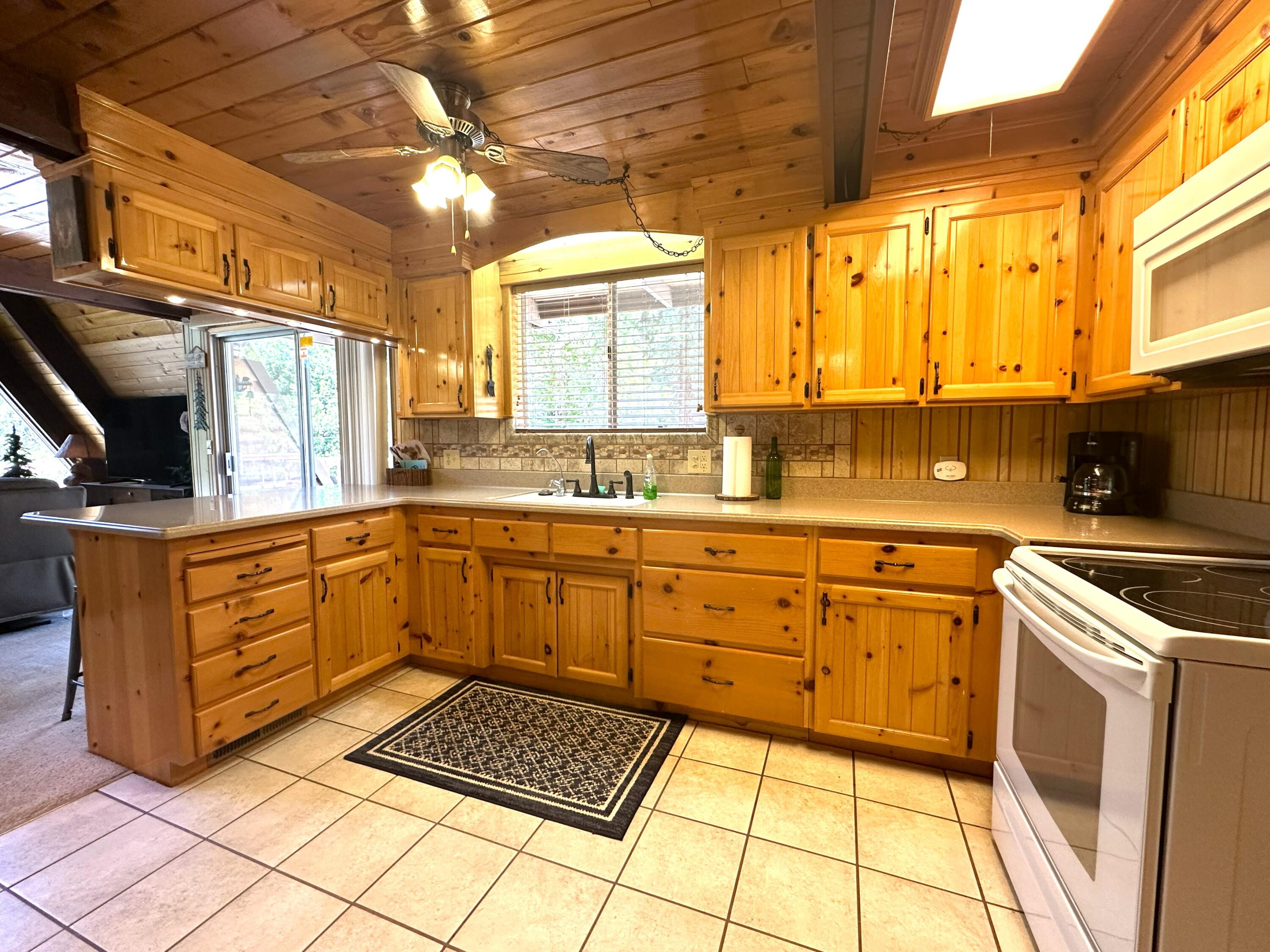 45453 Manter Meadow Dr, California Hot Springs, CA 93207
