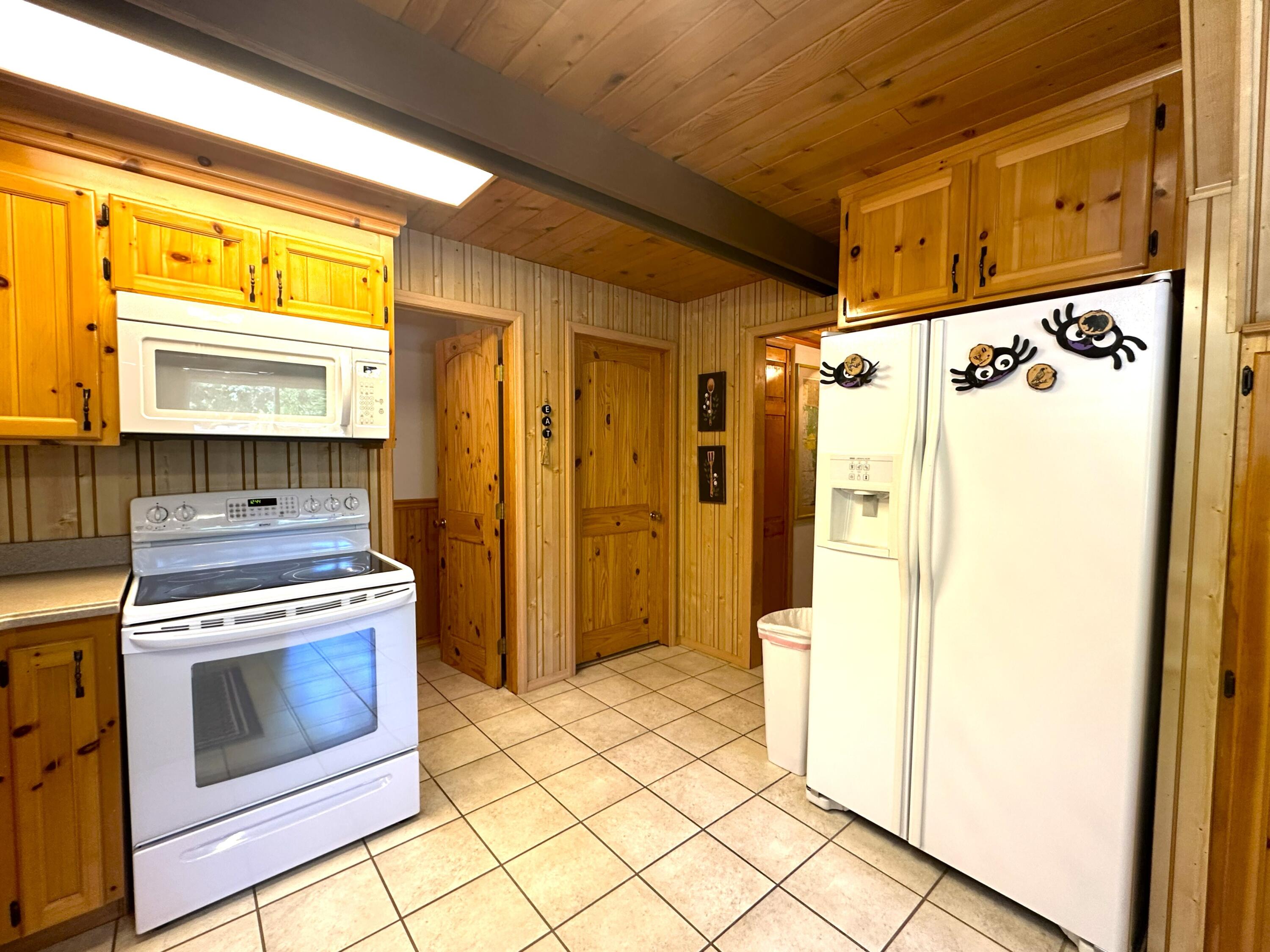 45453 Manter Meadow Dr, California Hot Springs, CA 93207