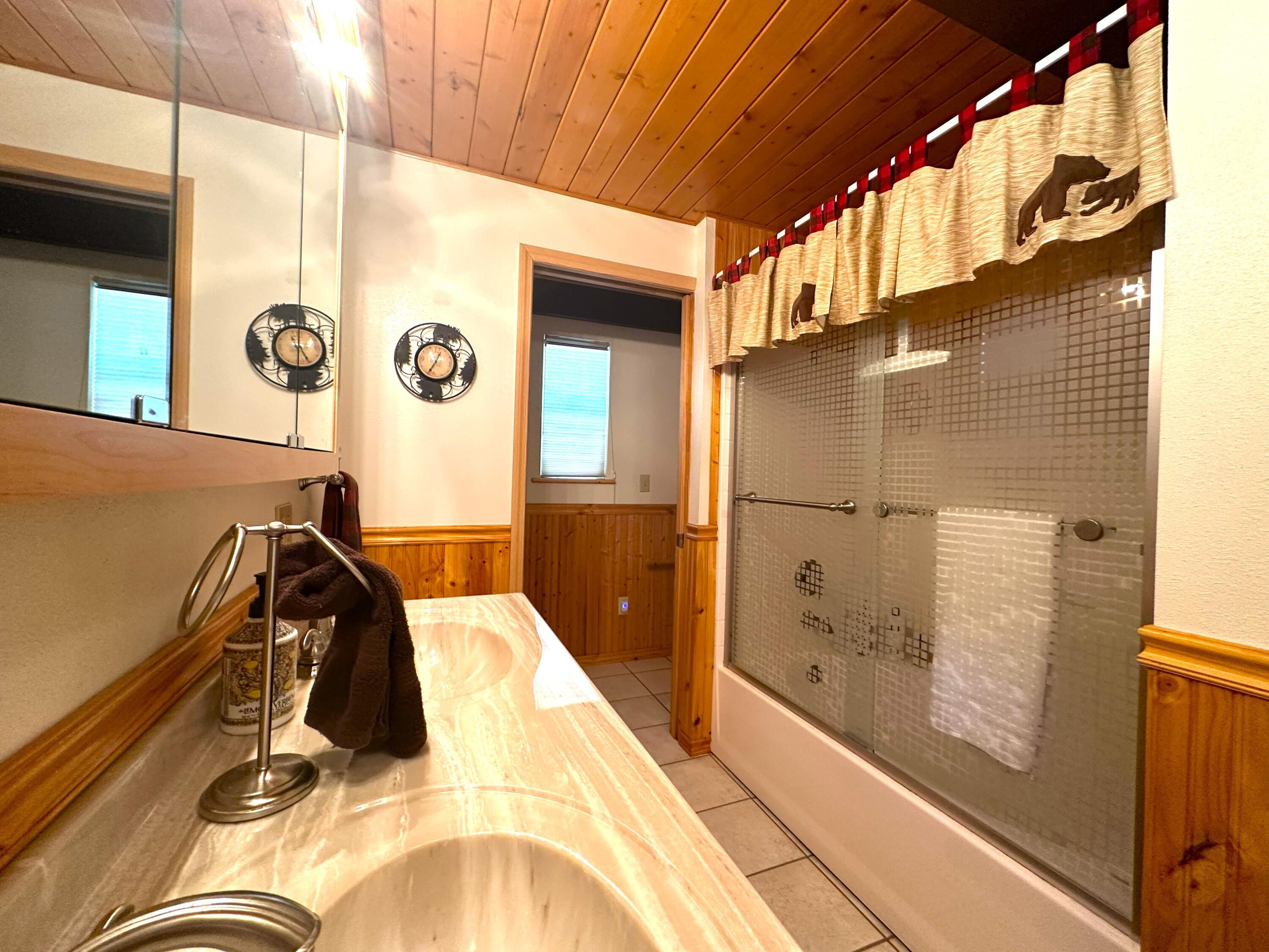 45453 Manter Meadow Dr, California Hot Springs, CA 93207