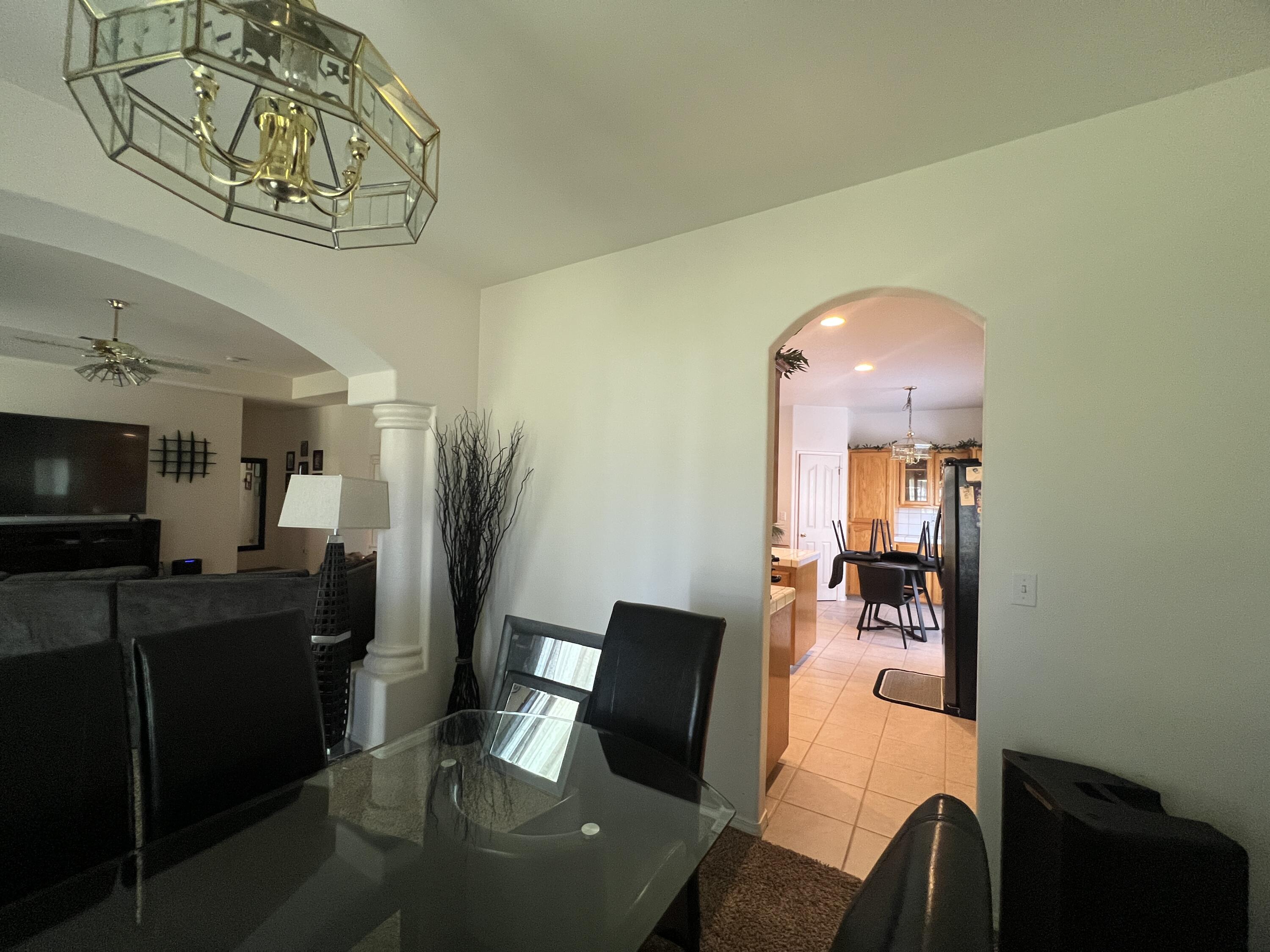 1532 W Picadilly Ct, Hanford, CA 93230