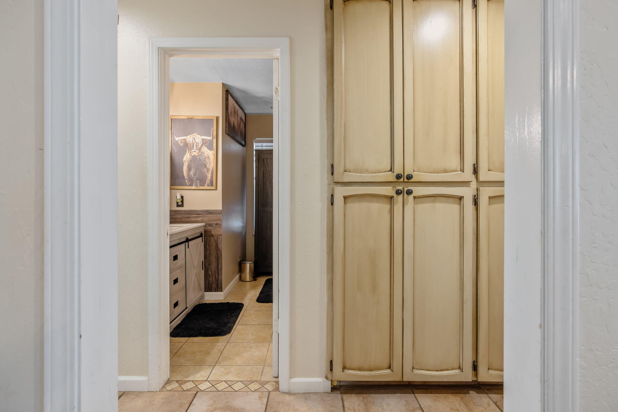 2612 E Feemster, Visalia, CA 93292