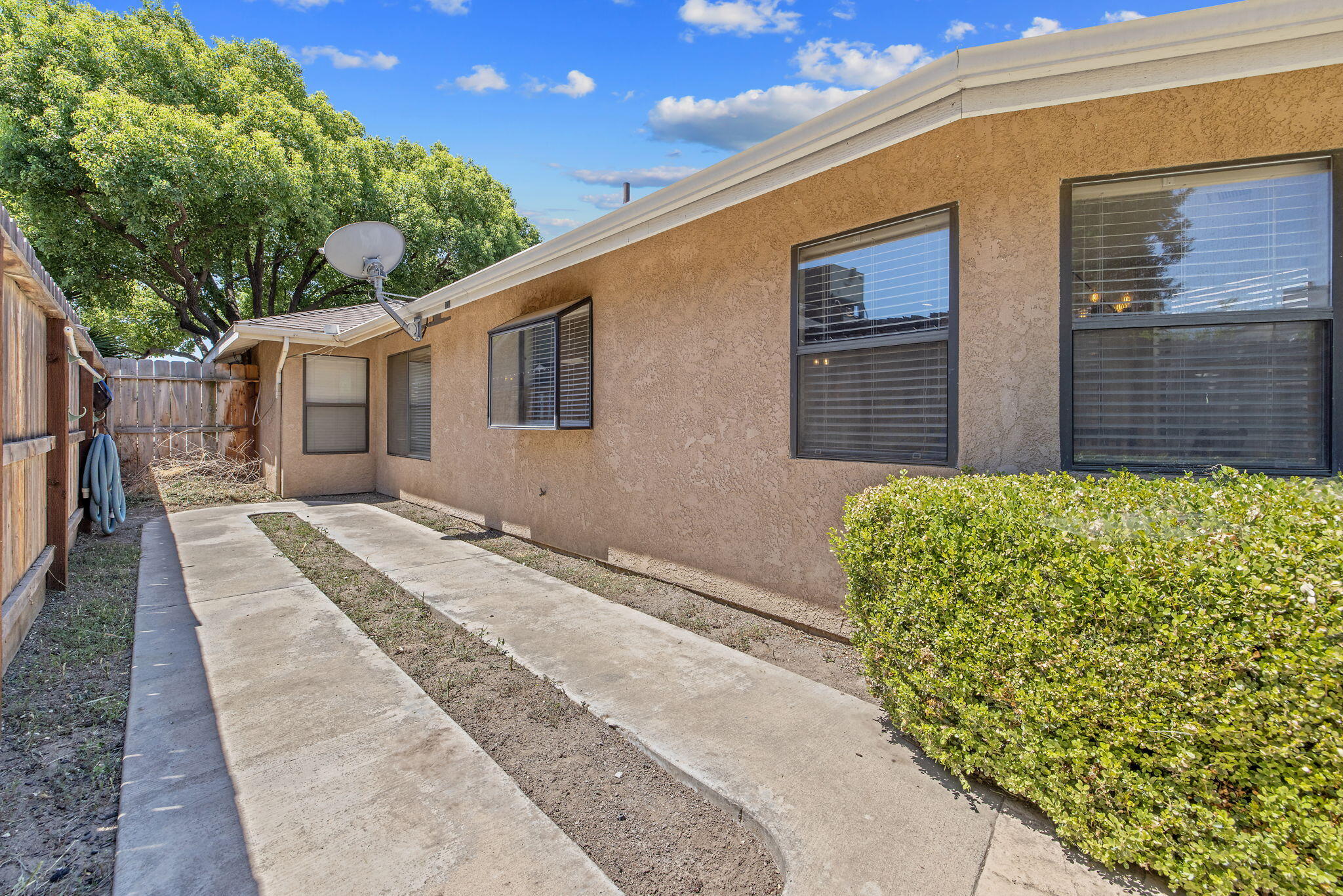 2612 E Feemster, Visalia, CA 93292