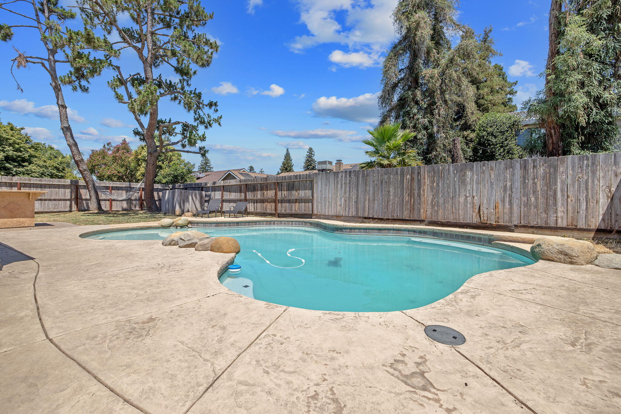2612 E Feemster, Visalia, CA 93292