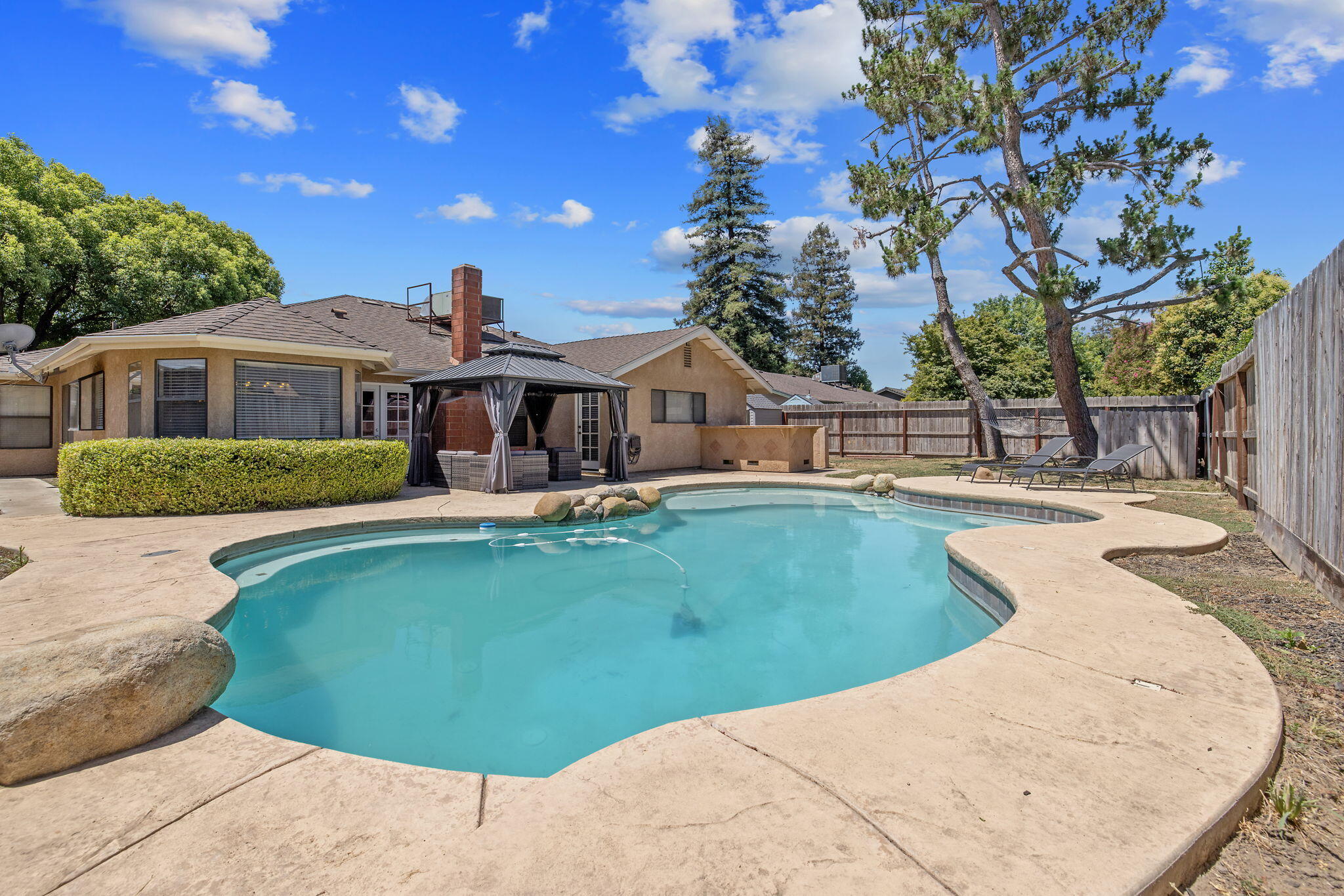 2612 E Feemster, Visalia, CA 93292