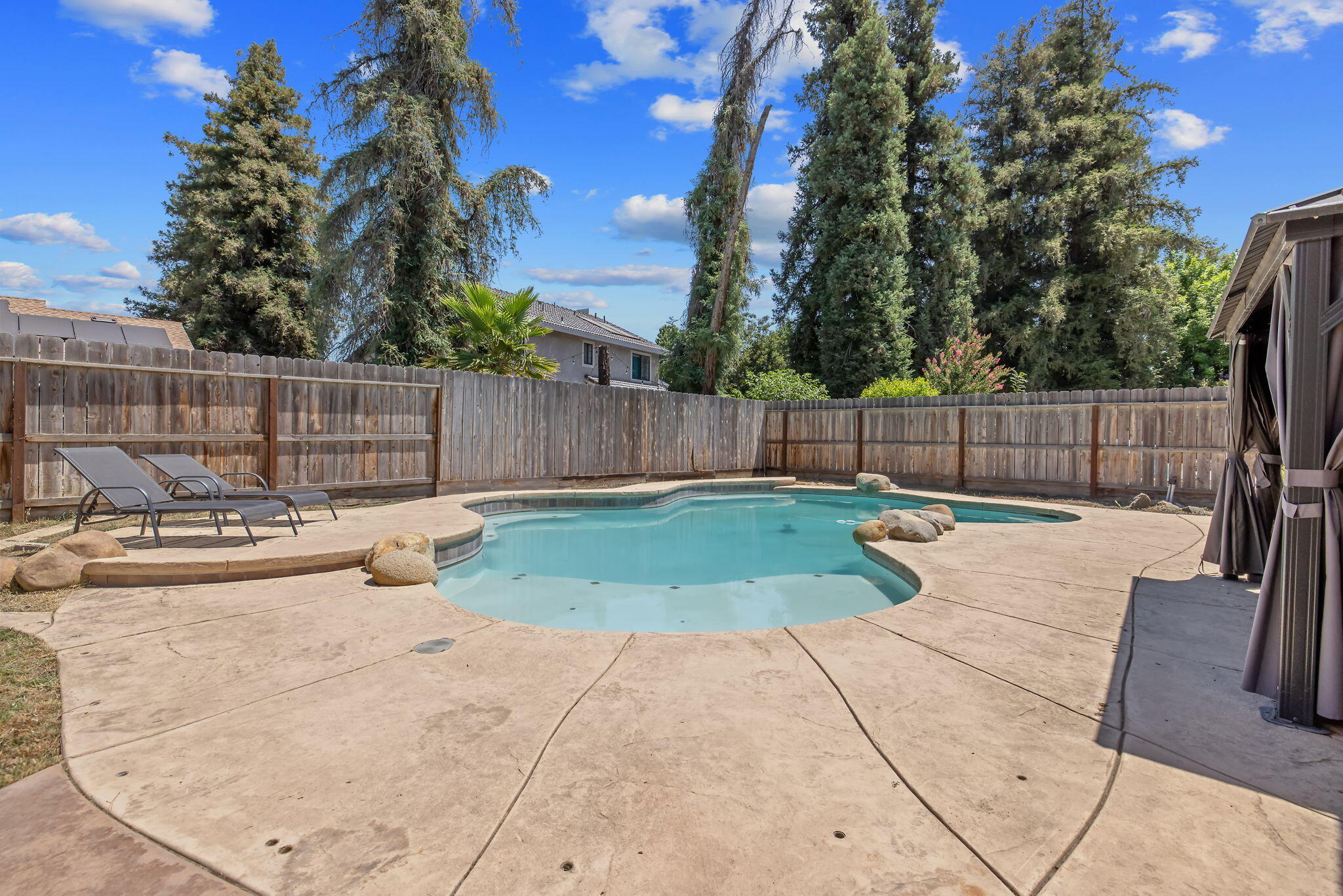 2612 E Feemster, Visalia, CA 93292