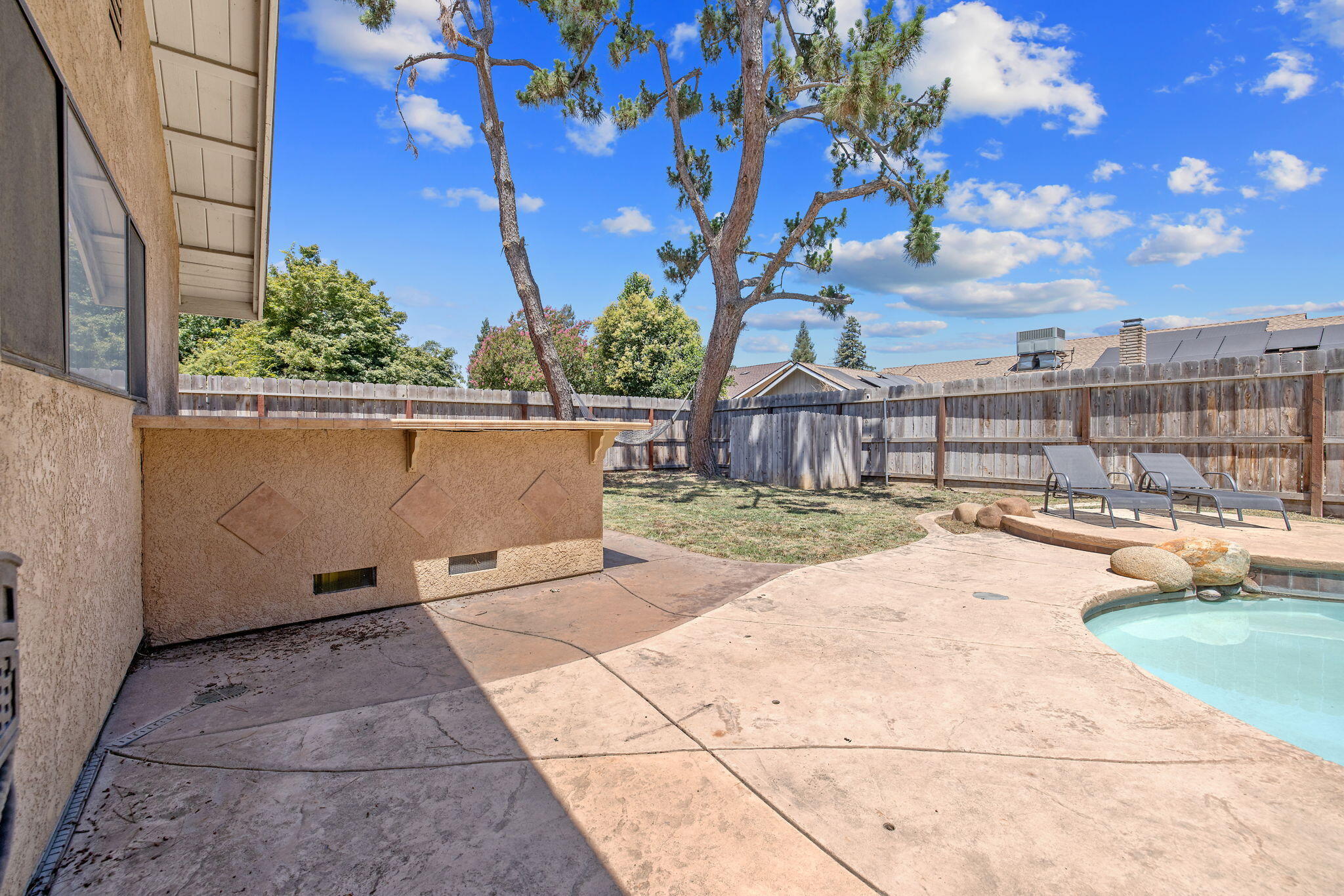 2612 E Feemster, Visalia, CA 93292