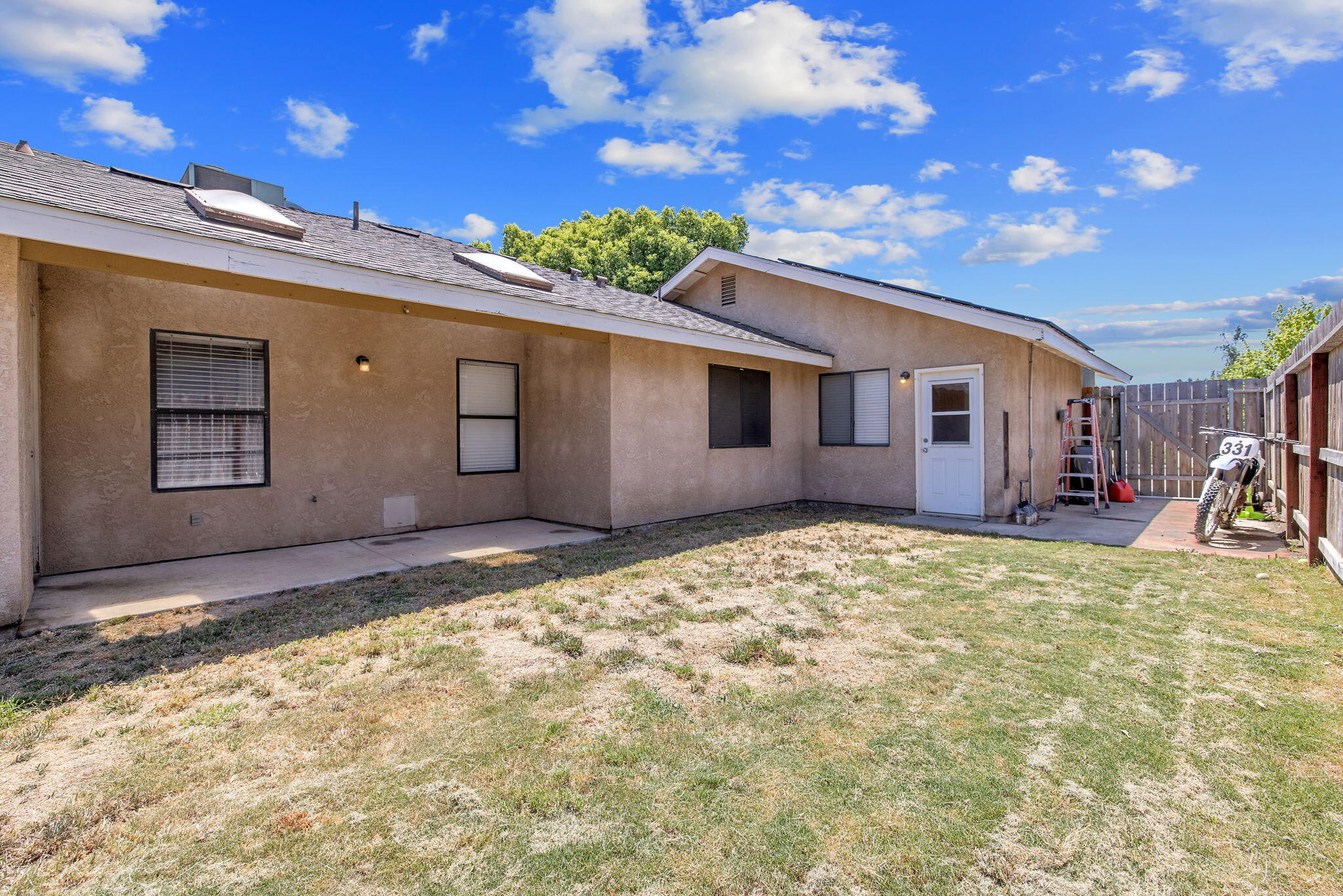 2612 E Feemster, Visalia, CA 93292