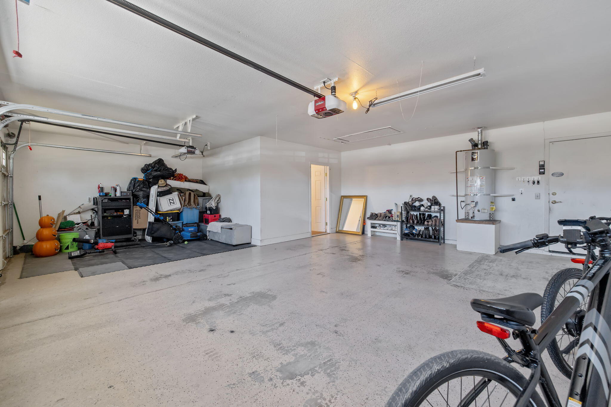 2612 E Feemster, Visalia, CA 93292