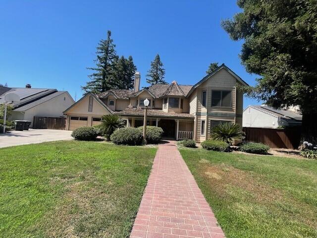 144 E Parkview Ave, Visalia, CA 93277