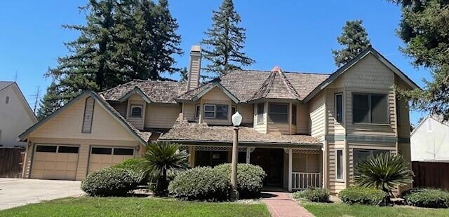 144 E Parkview Ave, Visalia, CA 93277