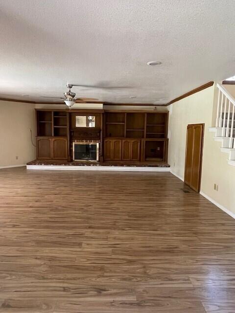 144 E Parkview Ave, Visalia, CA 93277