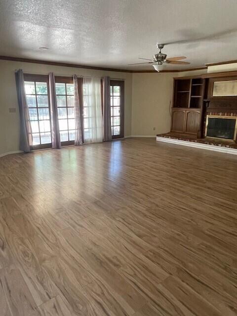 144 E Parkview Ave, Visalia, CA 93277