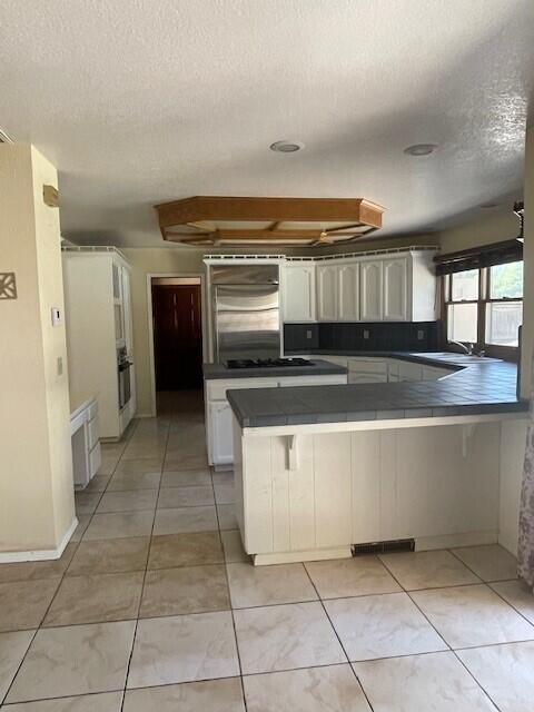 144 E Parkview Ave, Visalia, CA 93277