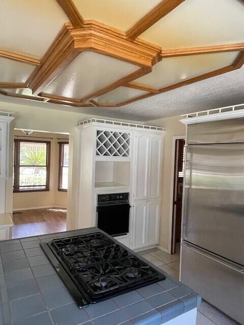 144 E Parkview Ave, Visalia, CA 93277