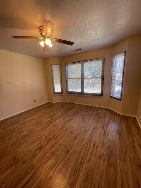 144 E Parkview Ave, Visalia, CA 93277