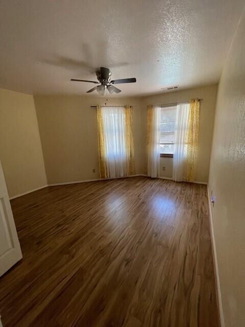 144 E Parkview Ave, Visalia, CA 93277