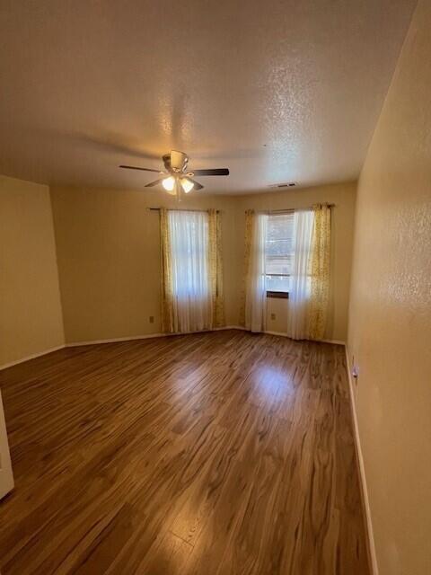 144 E Parkview Ave, Visalia, CA 93277