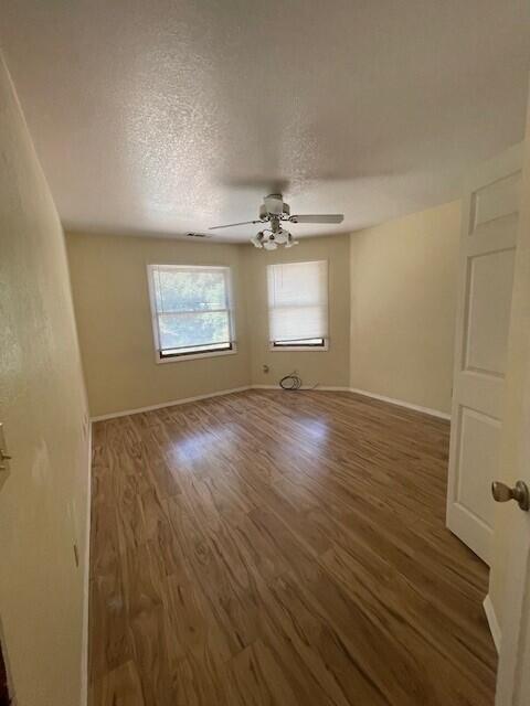 144 E Parkview Ave, Visalia, CA 93277