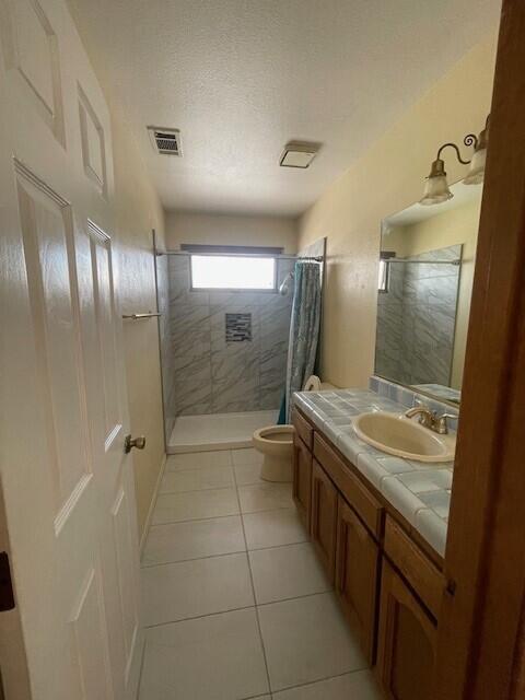 144 E Parkview Ave, Visalia, CA 93277