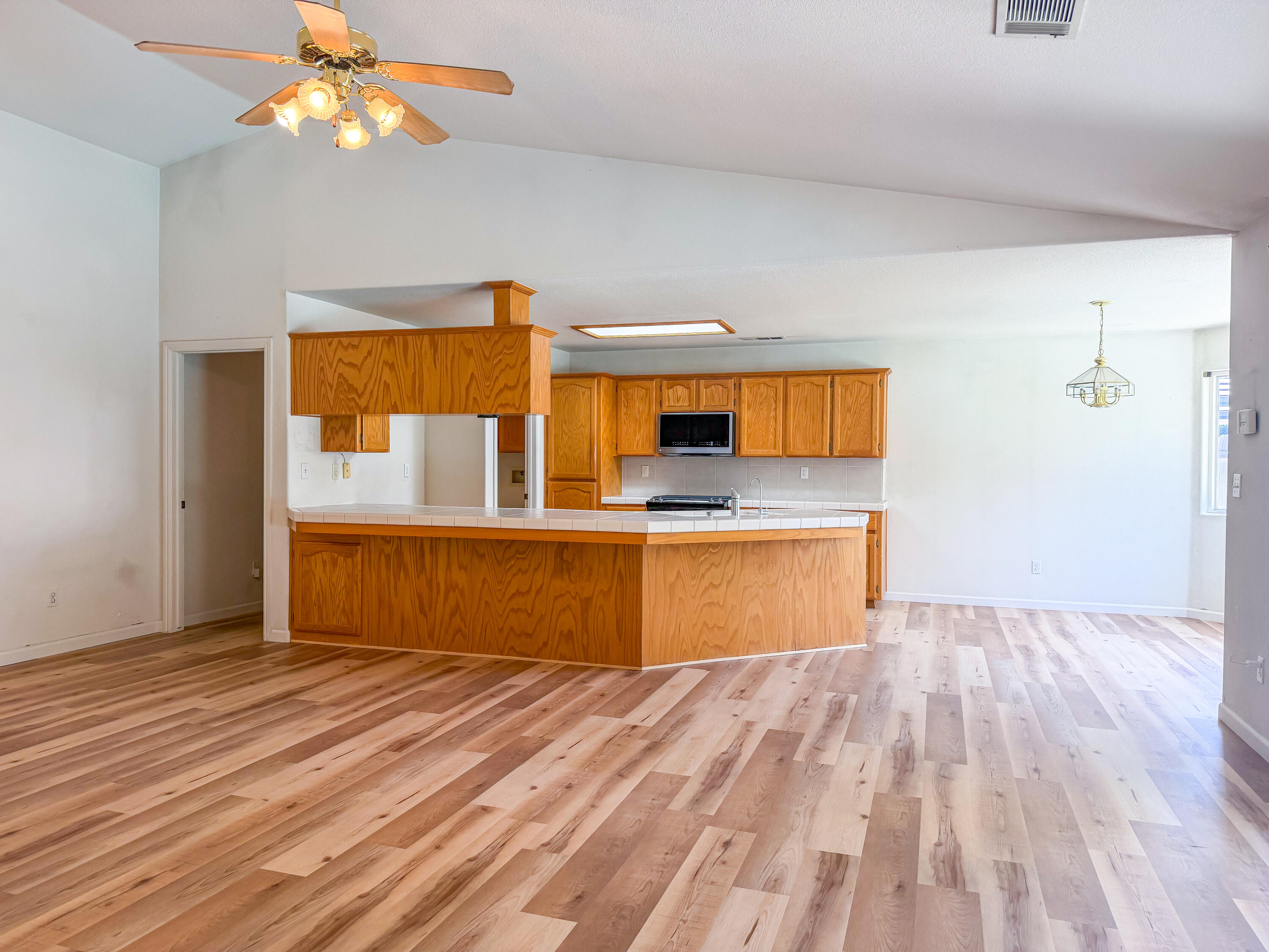 2451 W Cheryll Ave, Porterville, CA 93257