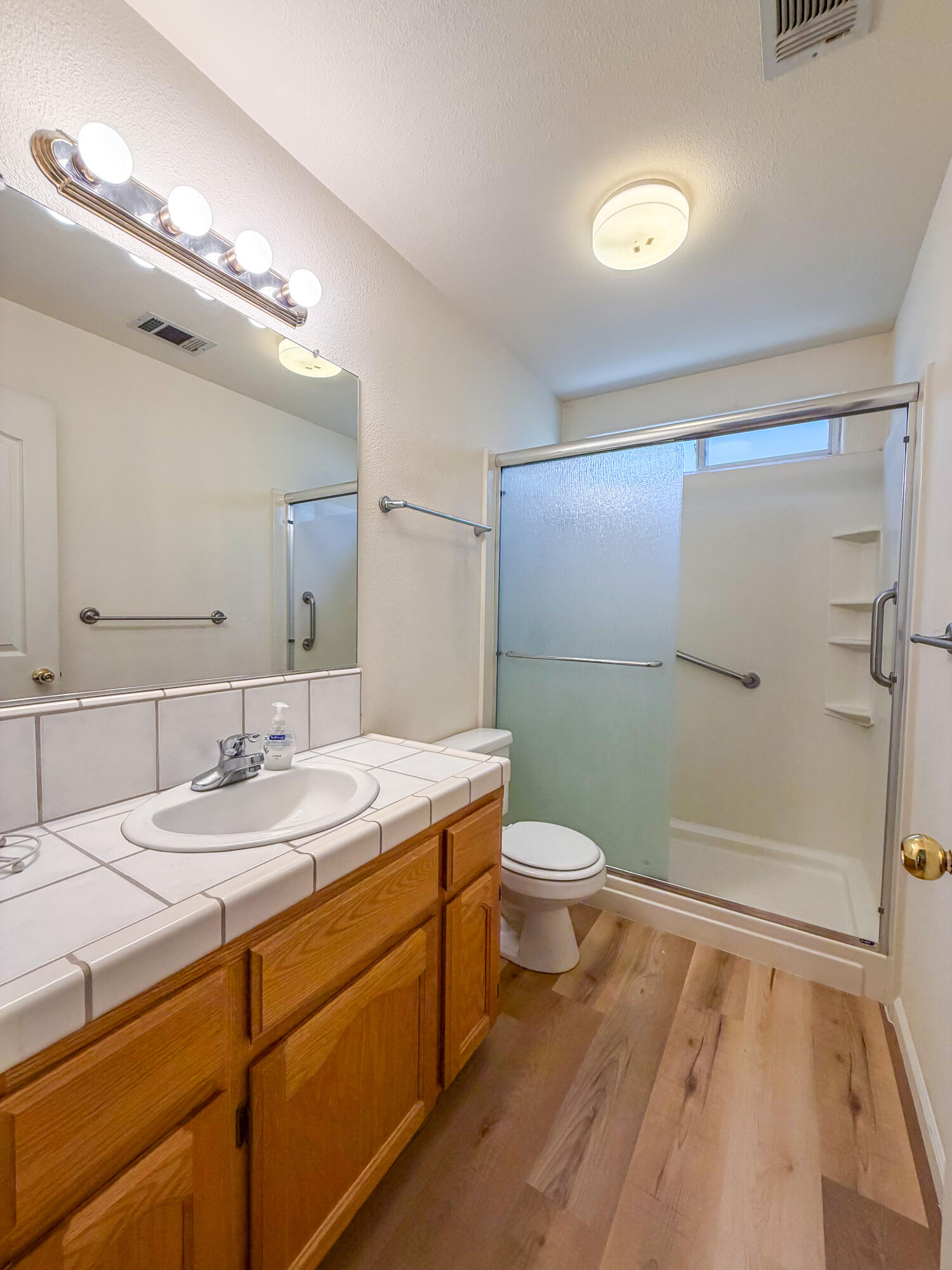 2451 W Cheryll Ave, Porterville, CA 93257