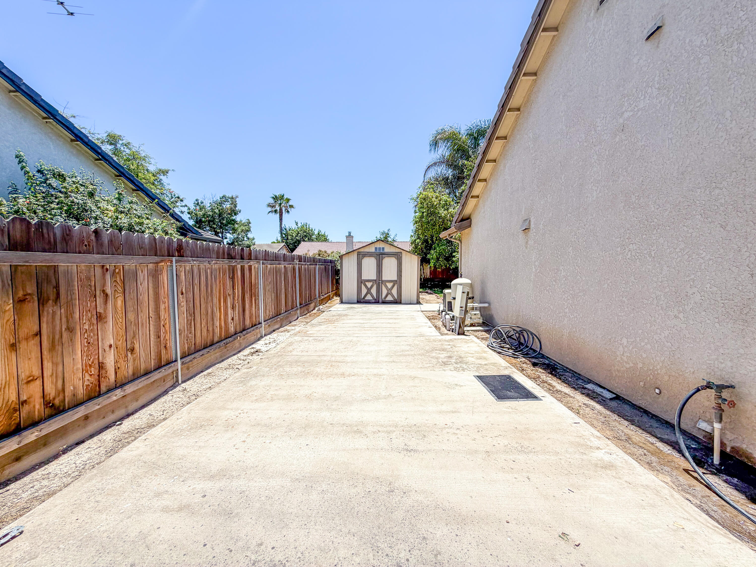 2451 W Cheryll Ave, Porterville, CA 93257