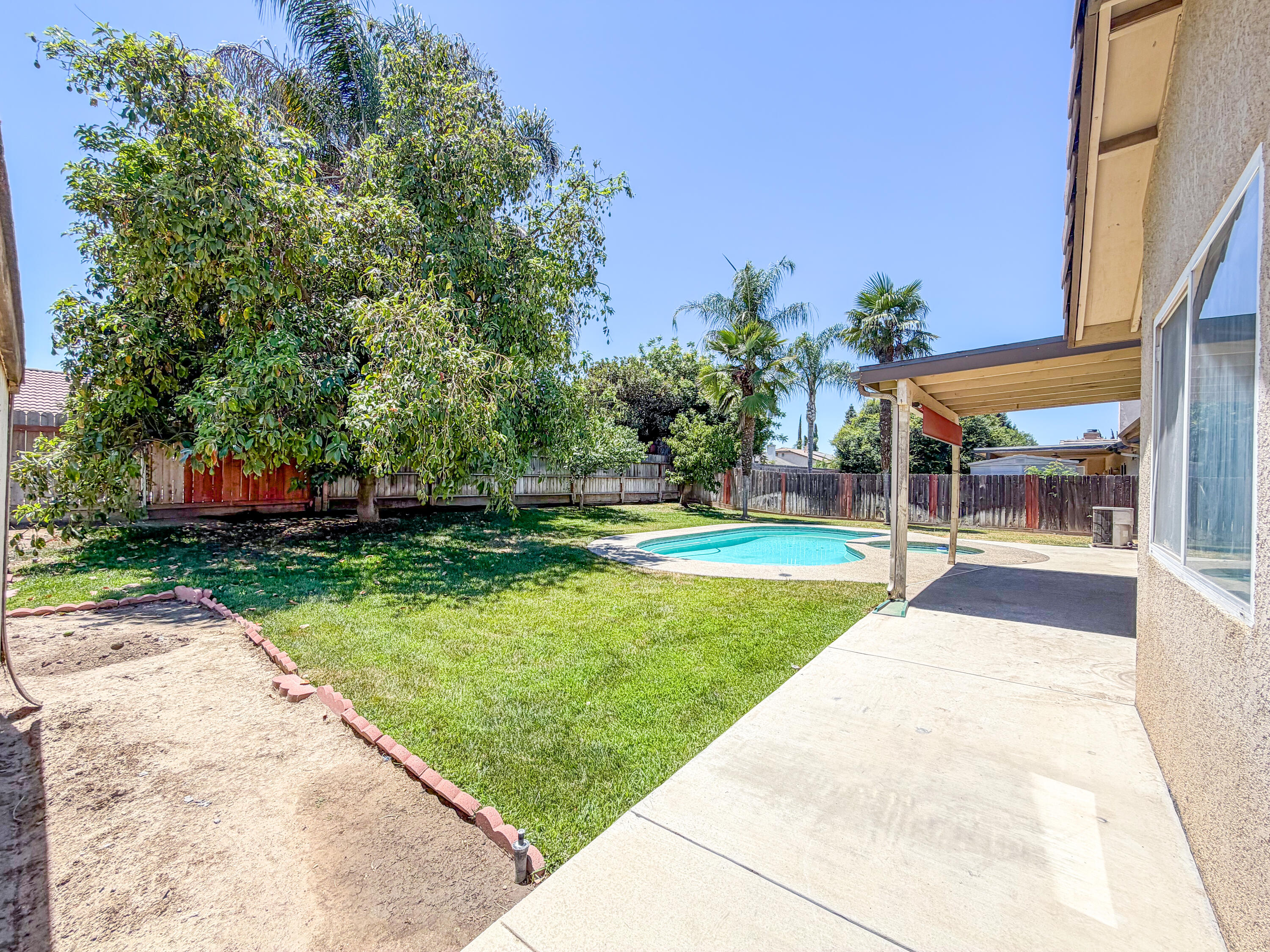 2451 W Cheryll Ave, Porterville, CA 93257