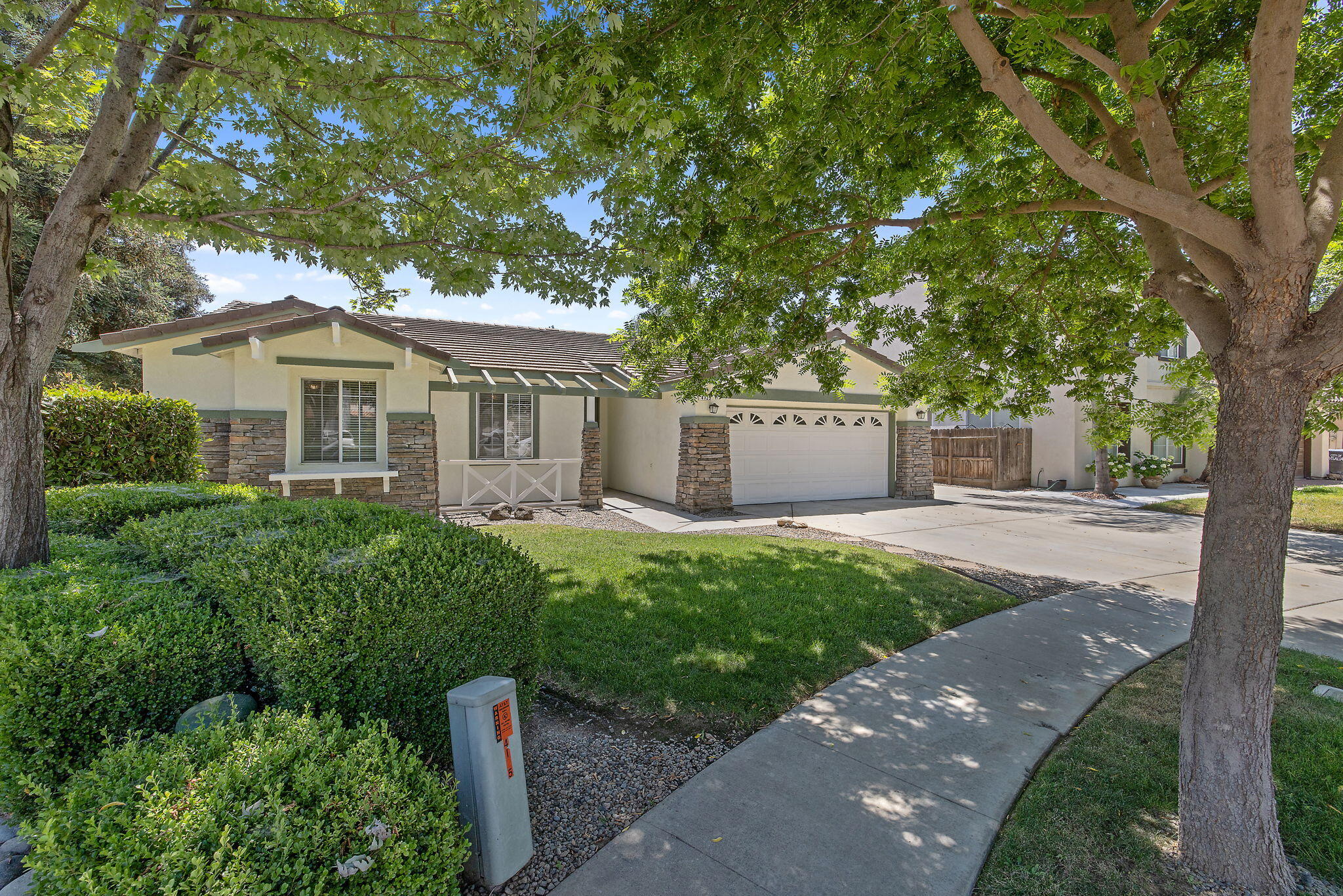 4125 W Harold, Visalia, CA 93291