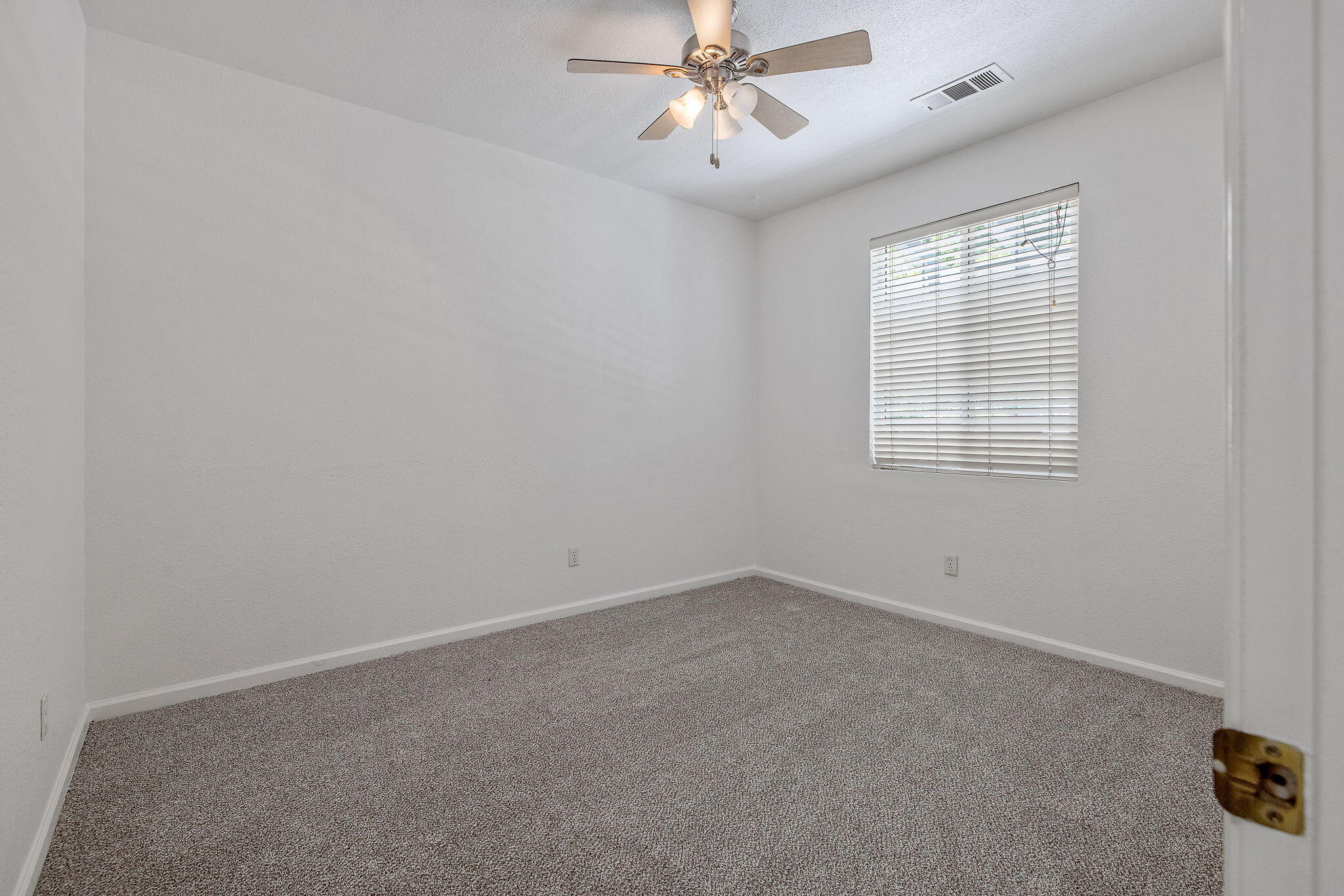 4125 W Harold, Visalia, CA 93291