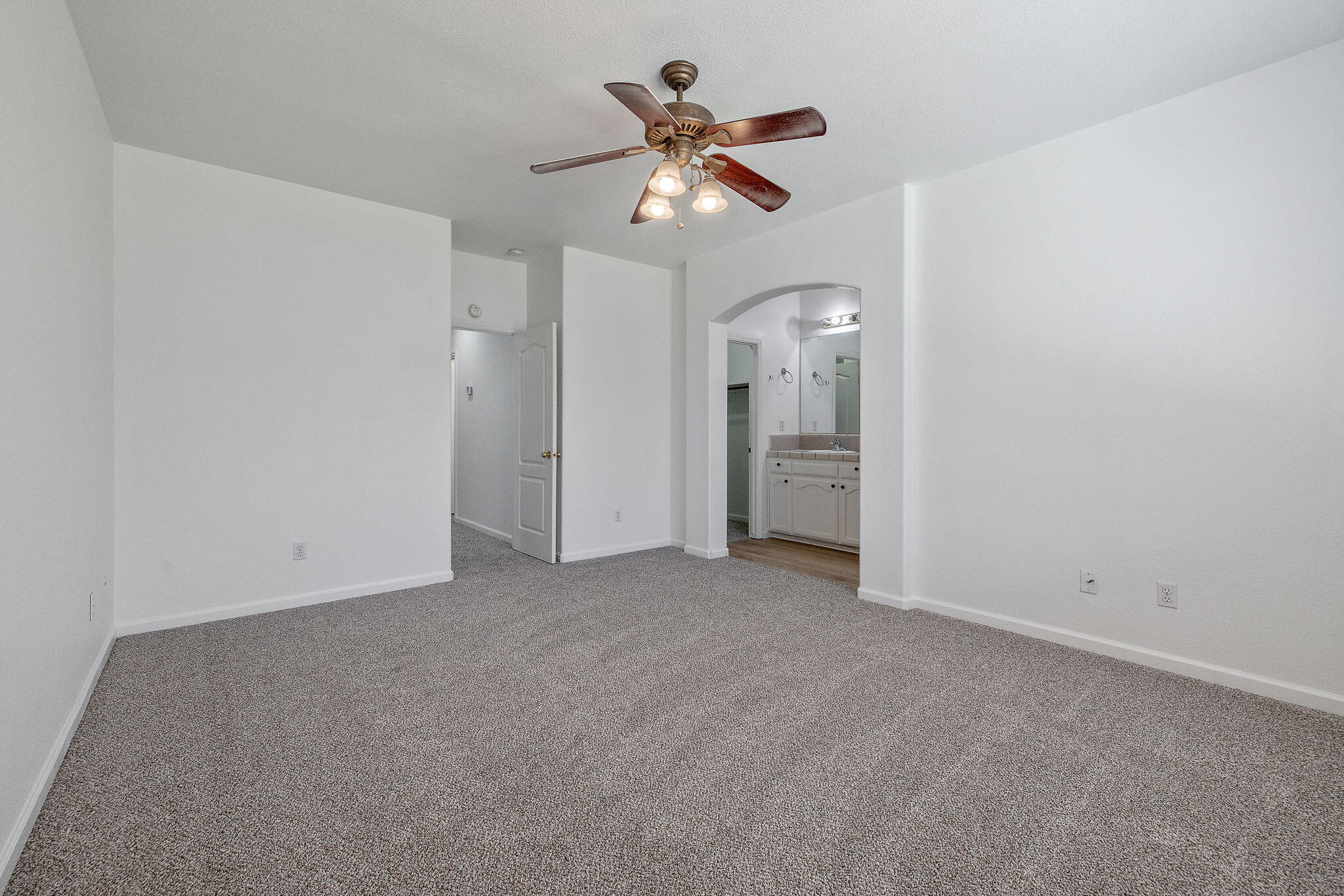4125 W Harold, Visalia, CA 93291