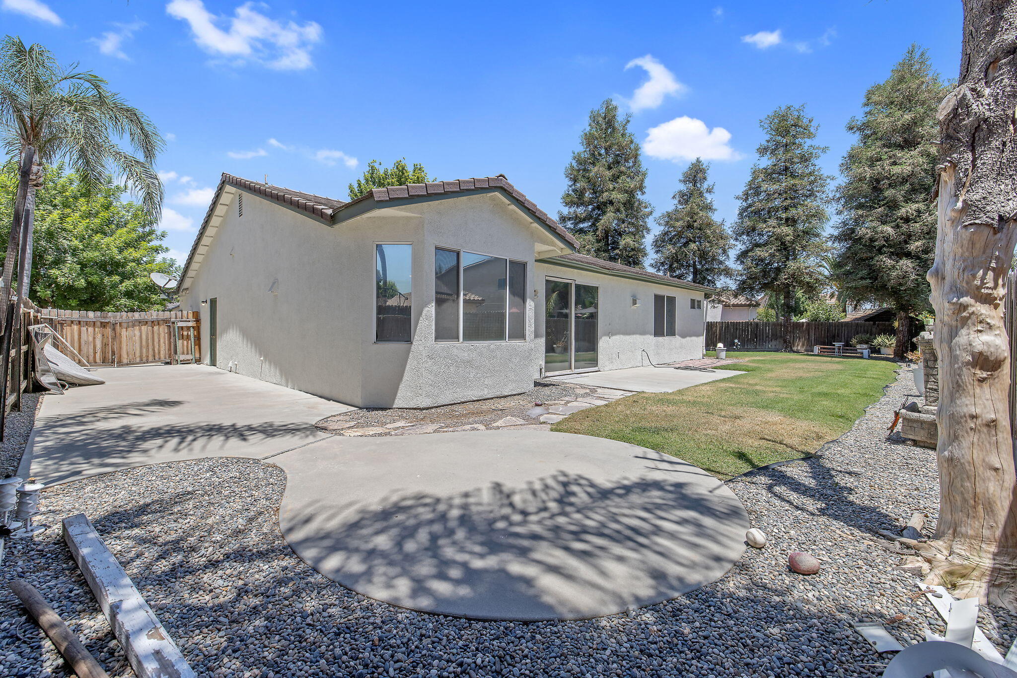 4125 W Harold, Visalia, CA 93291