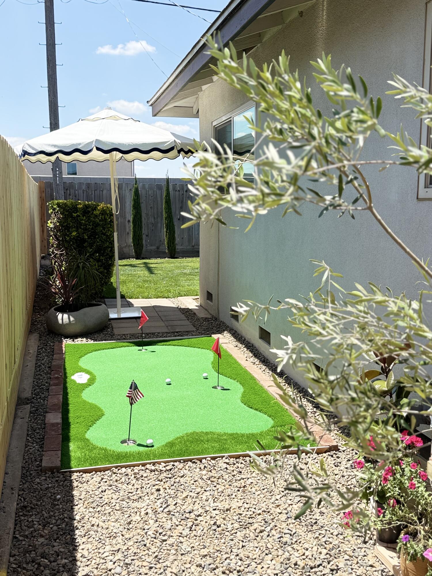 3113 E Laurel Ave, Visalia, CA 93292