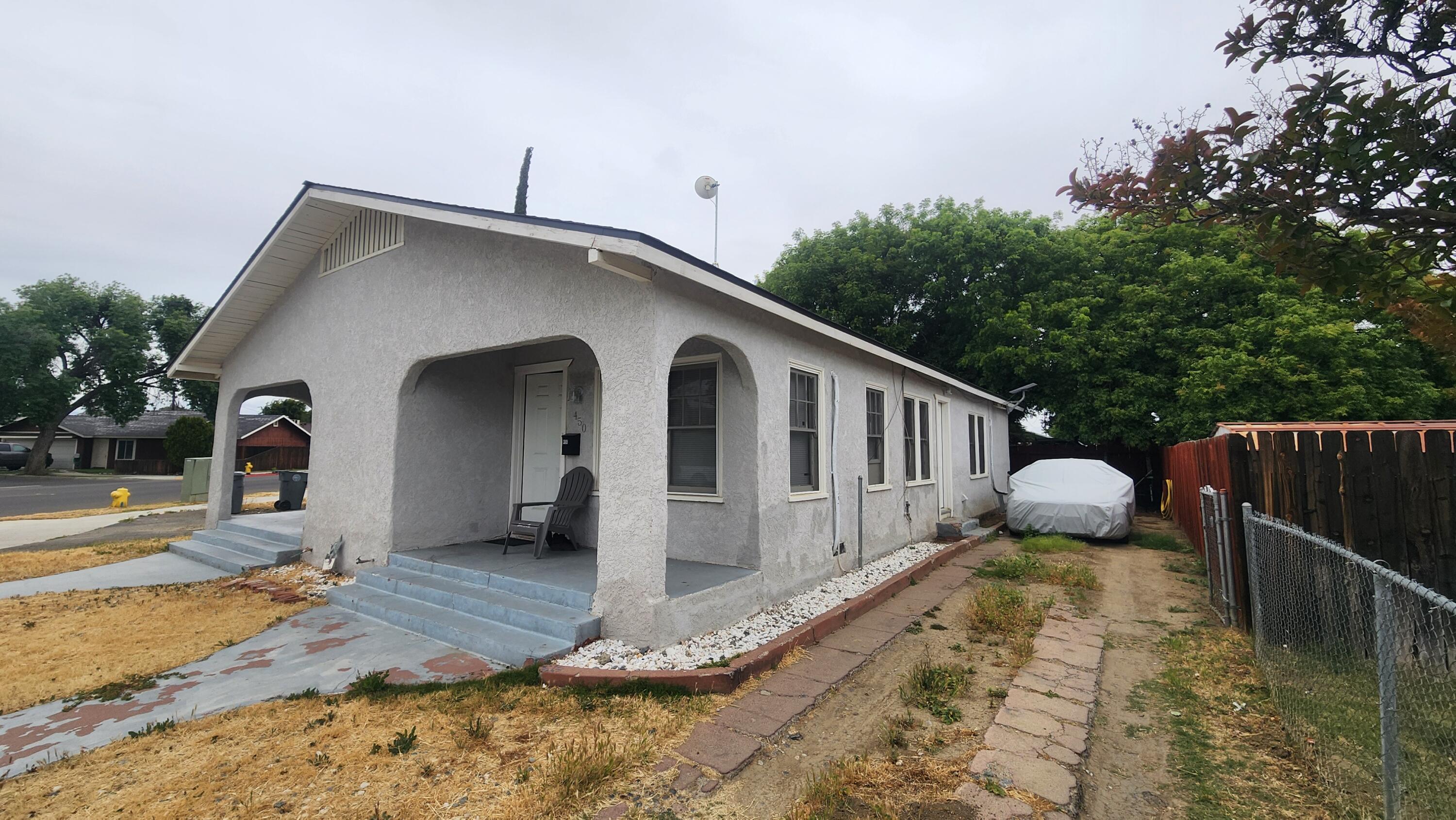 450 N 6th St, Coalinga, CA 93210