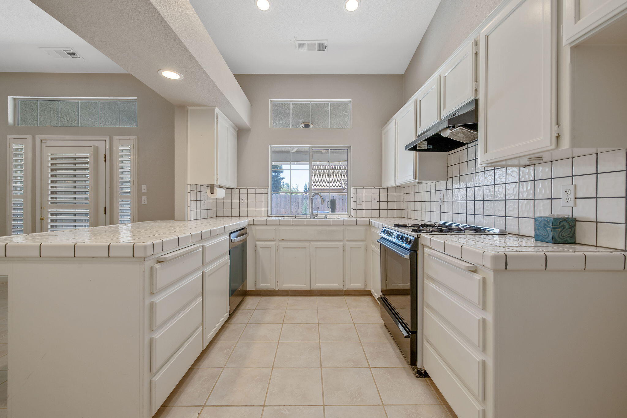 2723 W Harold Ave, Visalia, CA 93291