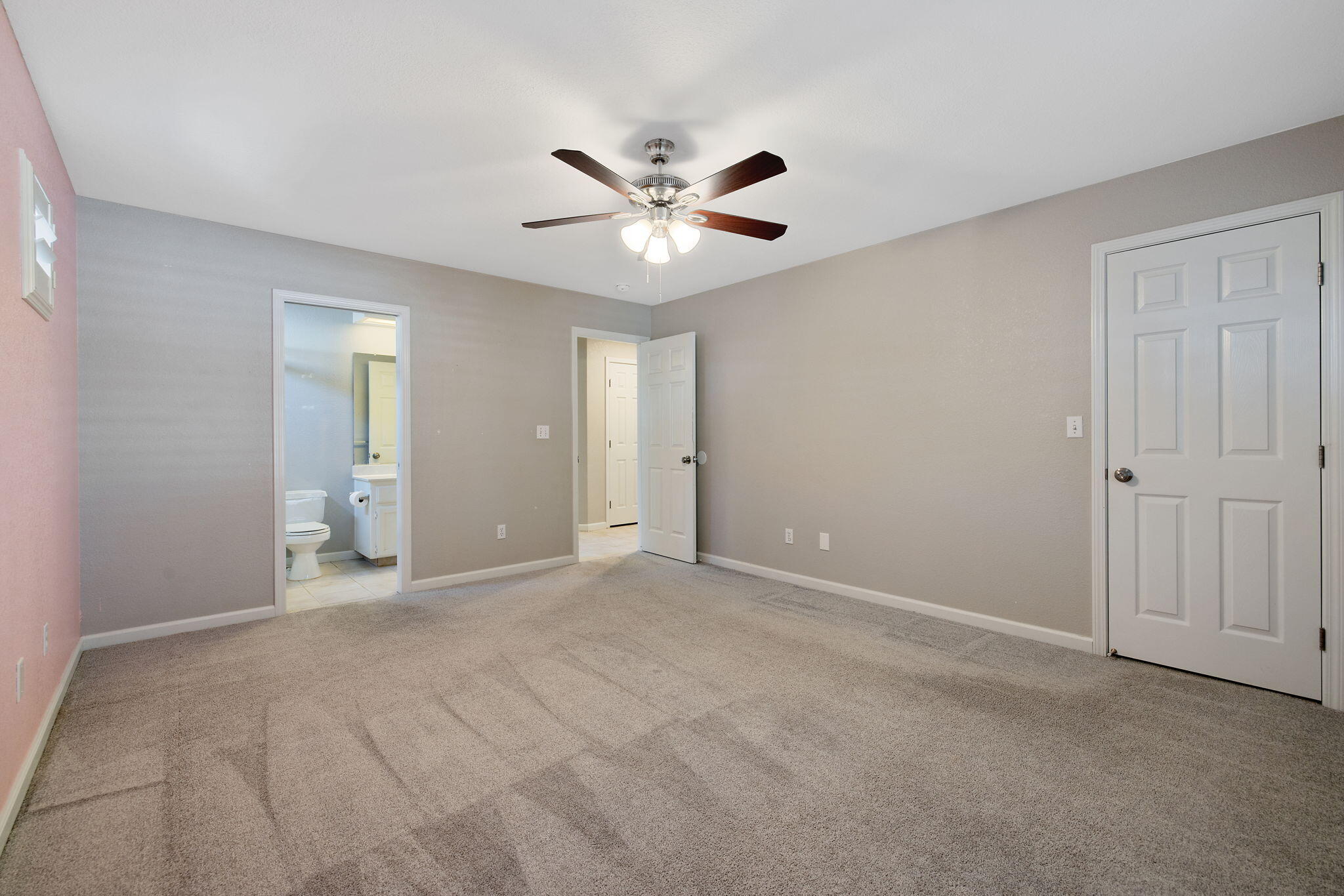2723 W Harold Ave, Visalia, CA 93291
