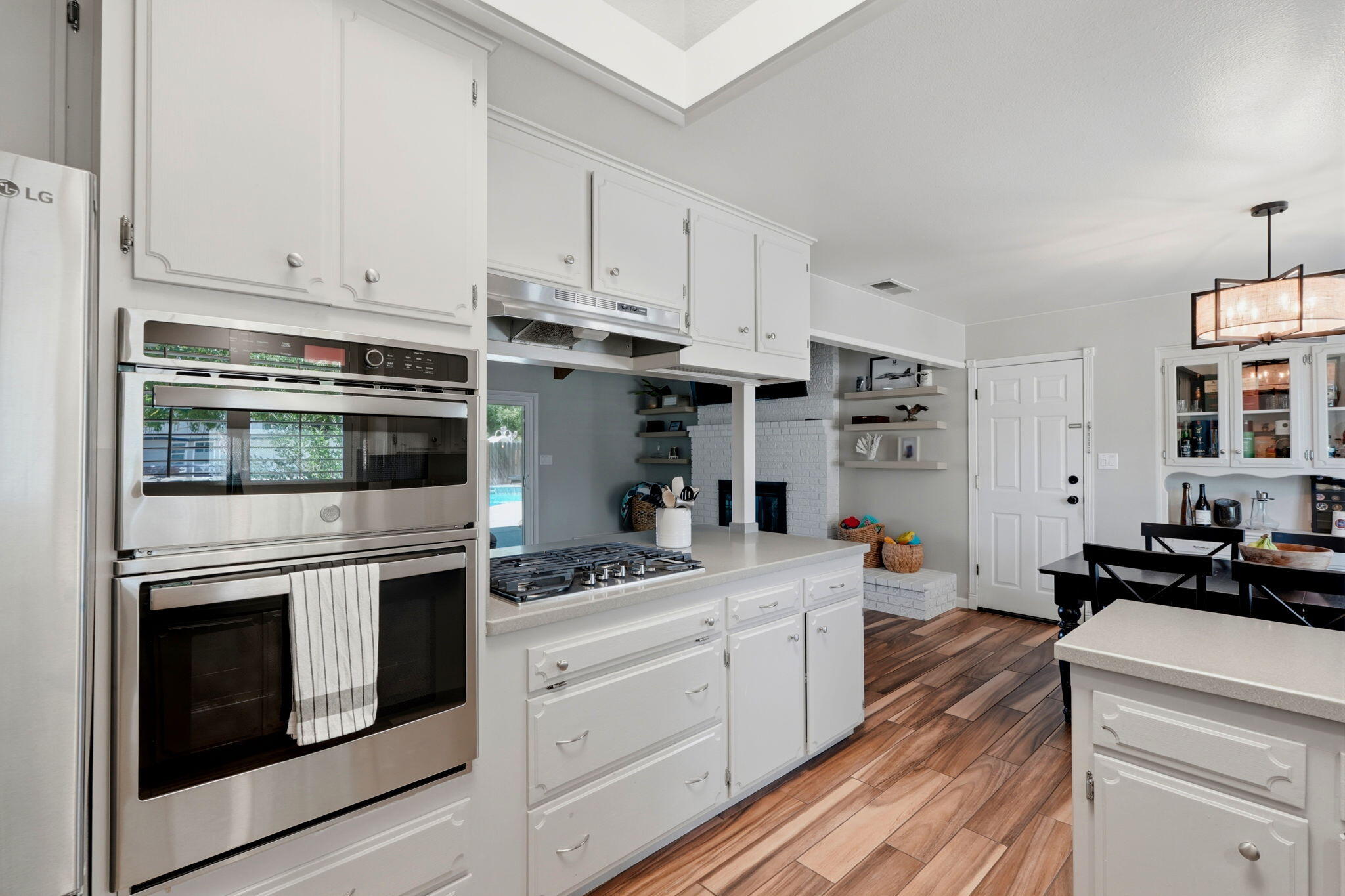100 W Adrian Way, Hanford, CA 93230