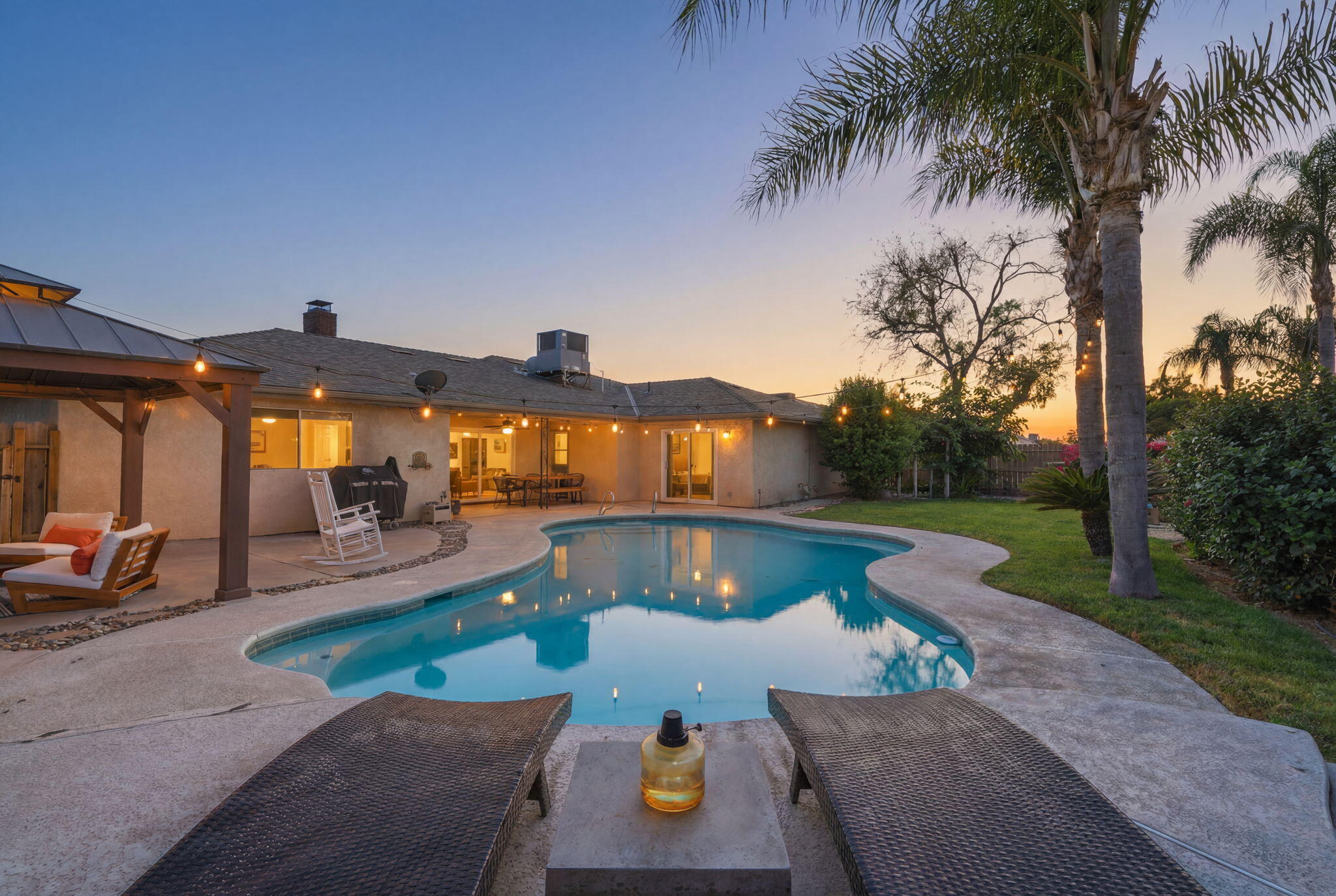 100 W Adrian Way, Hanford, CA 93230