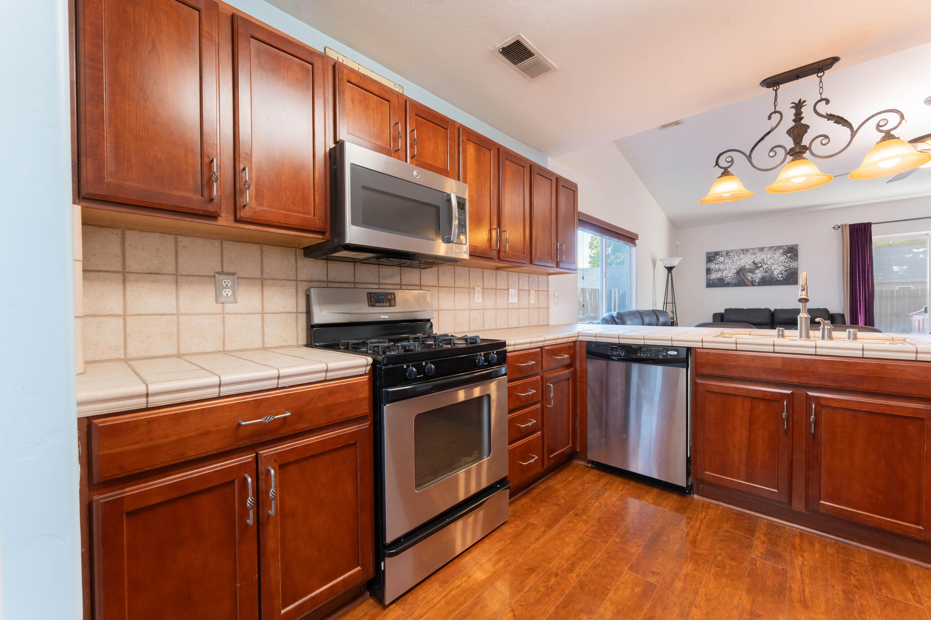 4304 E Oak Ave, Visalia, CA 93291