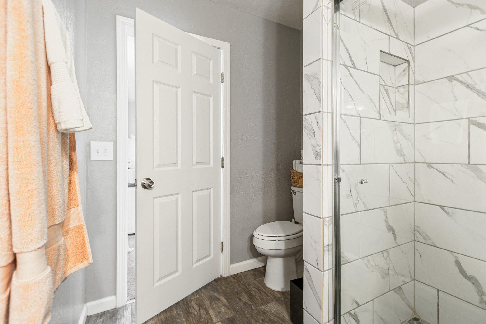 621 E Laurel Ave, Visalia, CA 93292